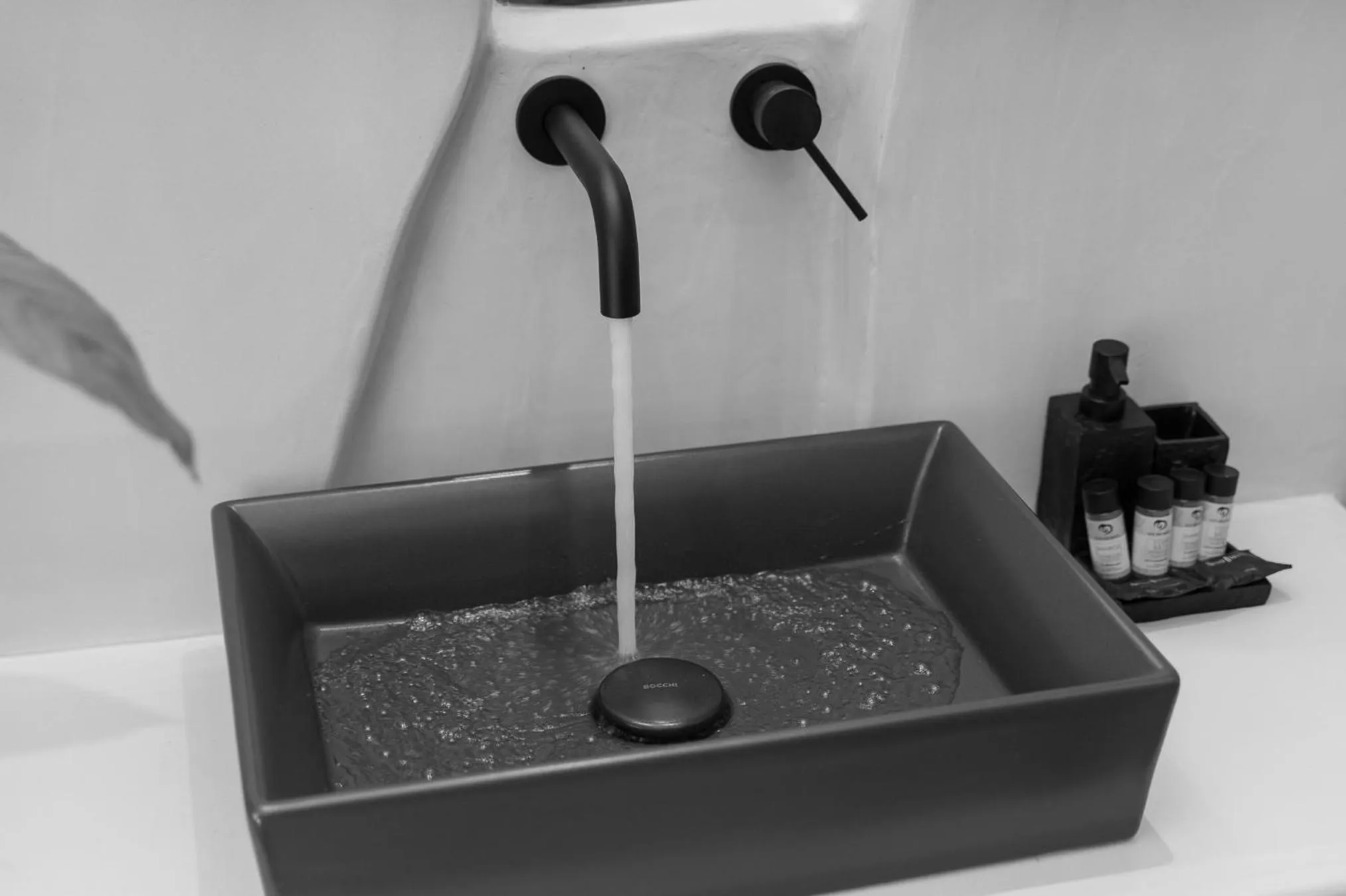 Portara Seaside Luxury Suites