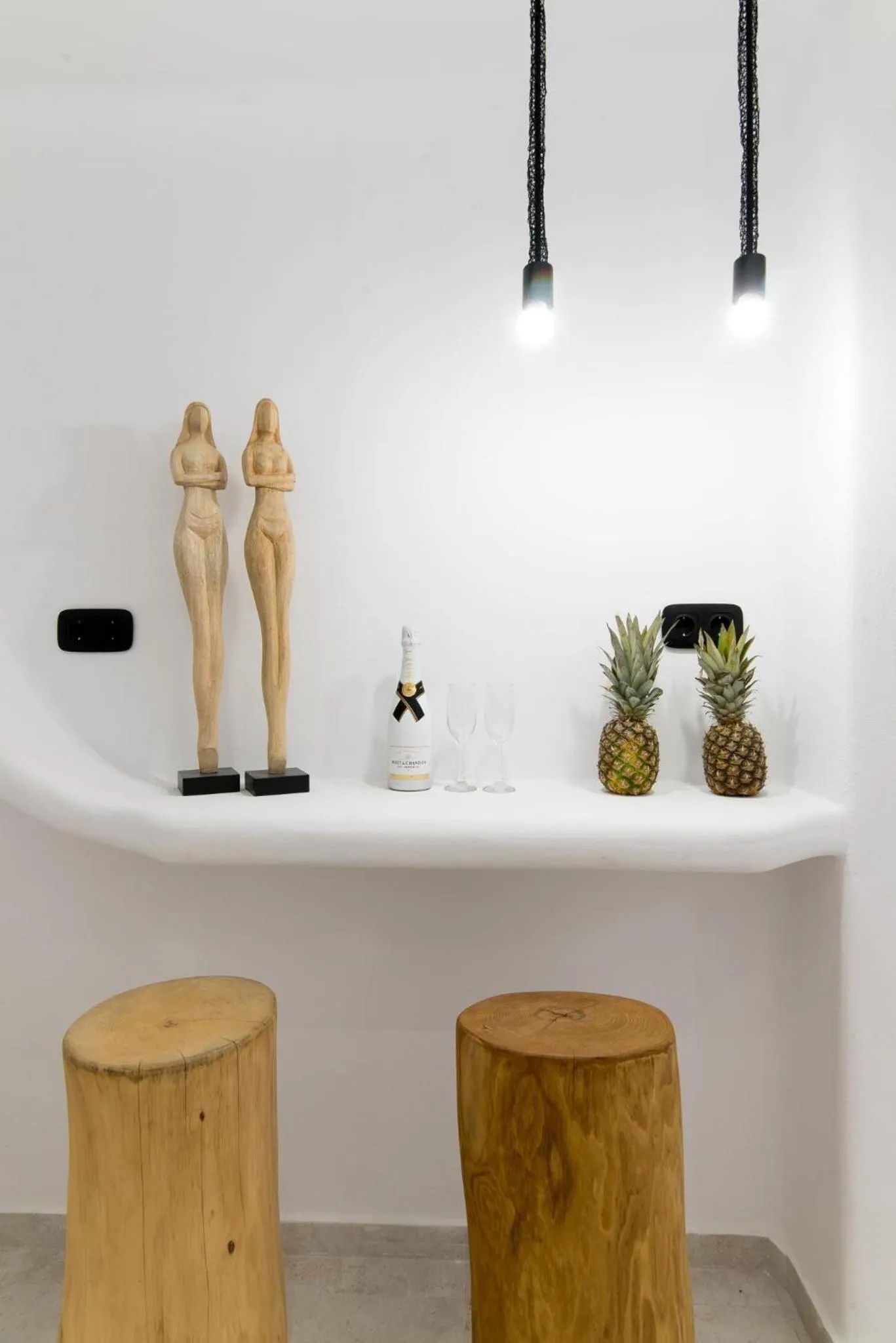 Portara Seaside Luxury Suites