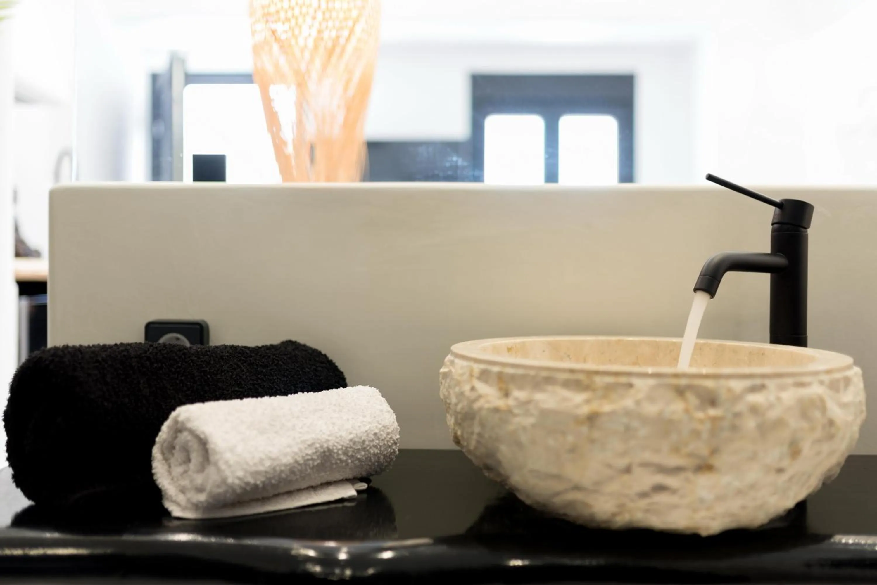 Portara Seaside Luxury Suites