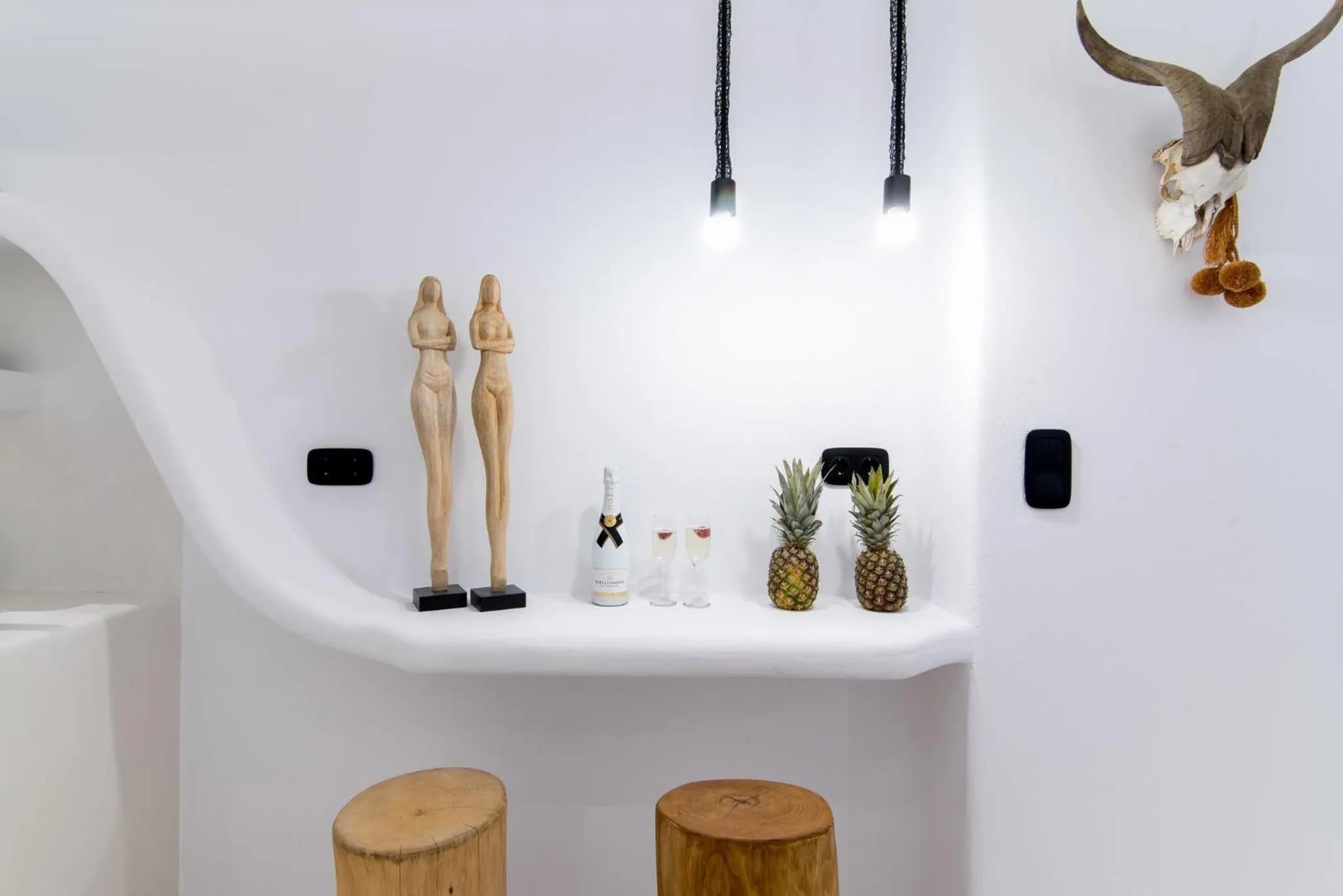 Portara Seaside Luxury Suites