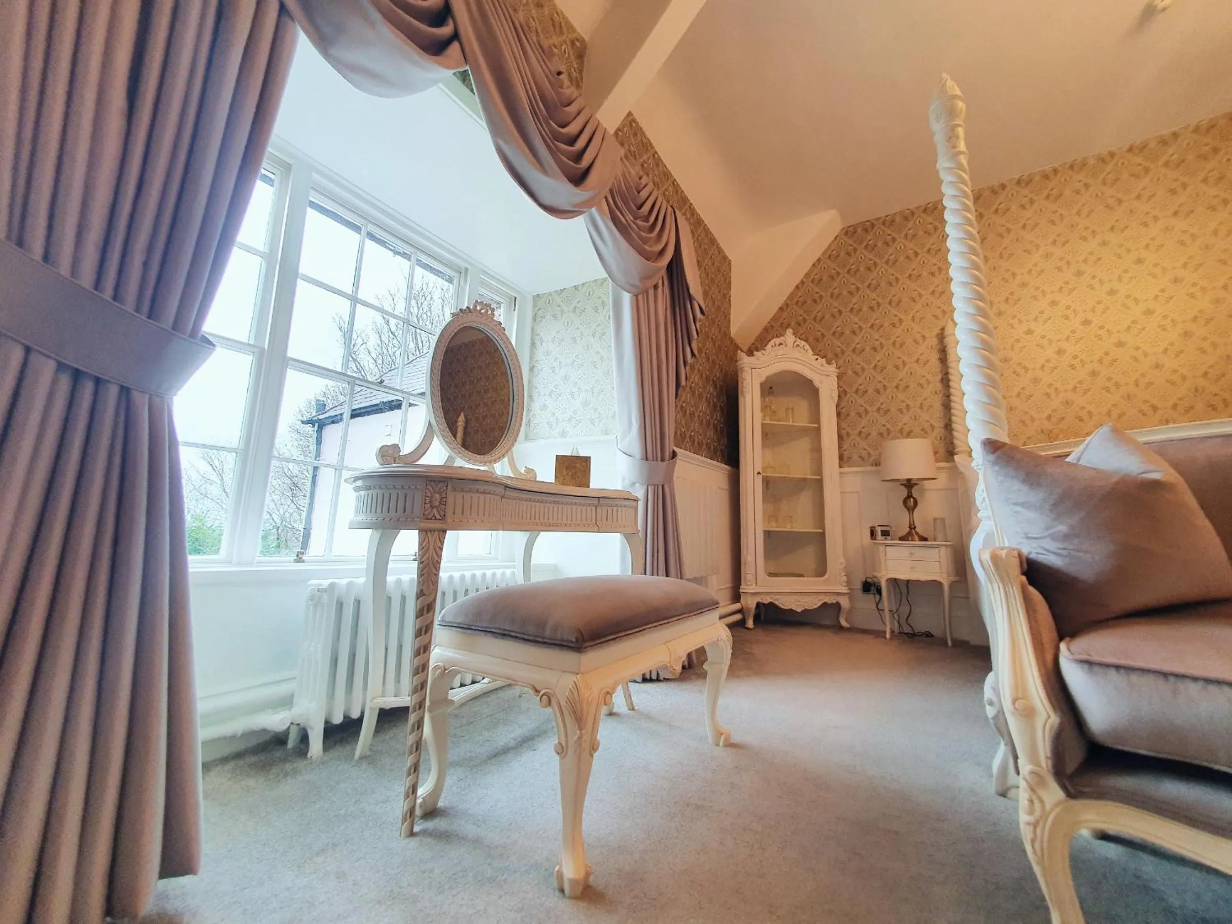 Bedroom, Bed in Plas Dinas Country House