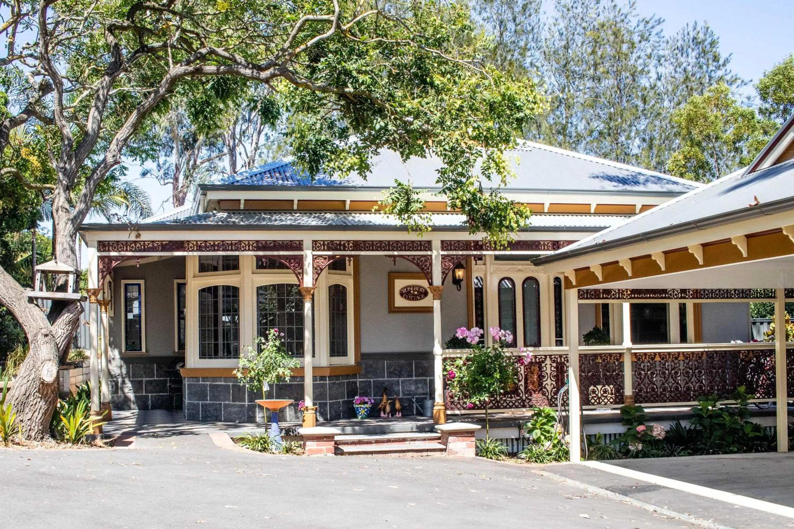 Property building in The Oaks Lilydale Accommodation