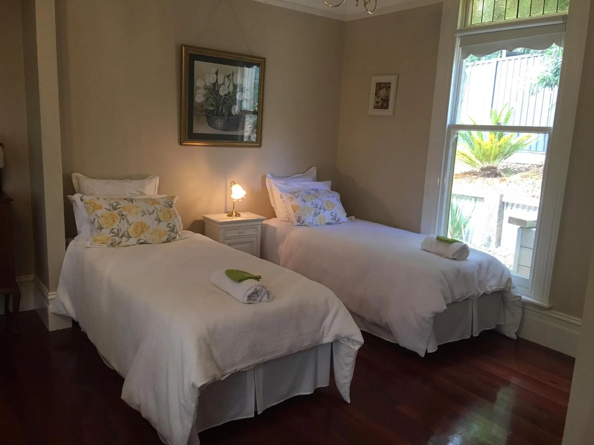 Bed in The Oaks Lilydale Accommodation