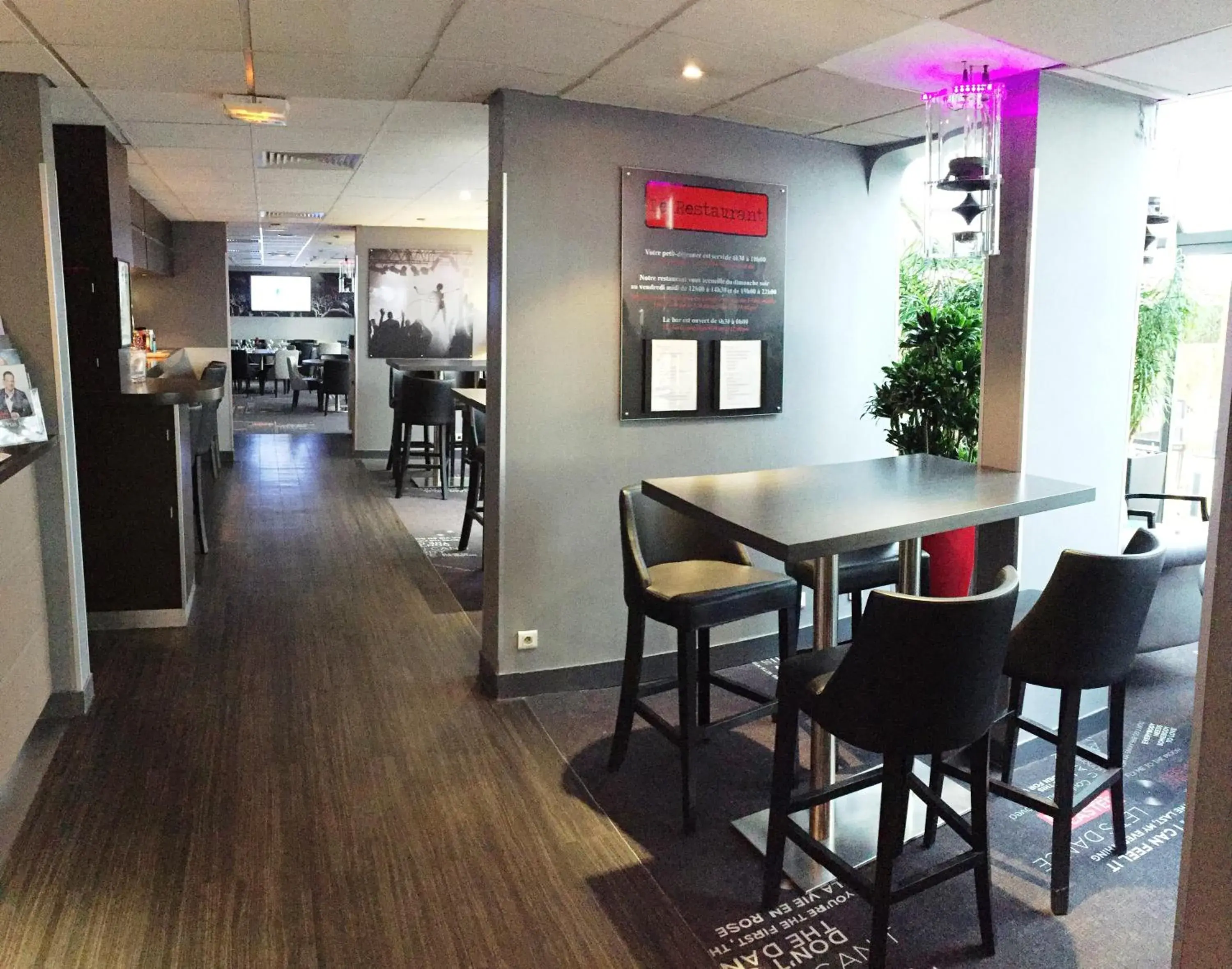 Restaurant/places to eat in Hôtel Inn Design Paris Saint Quentin Restaurant/places to eat in Hôtel Inn Design Paris Saint Quentin