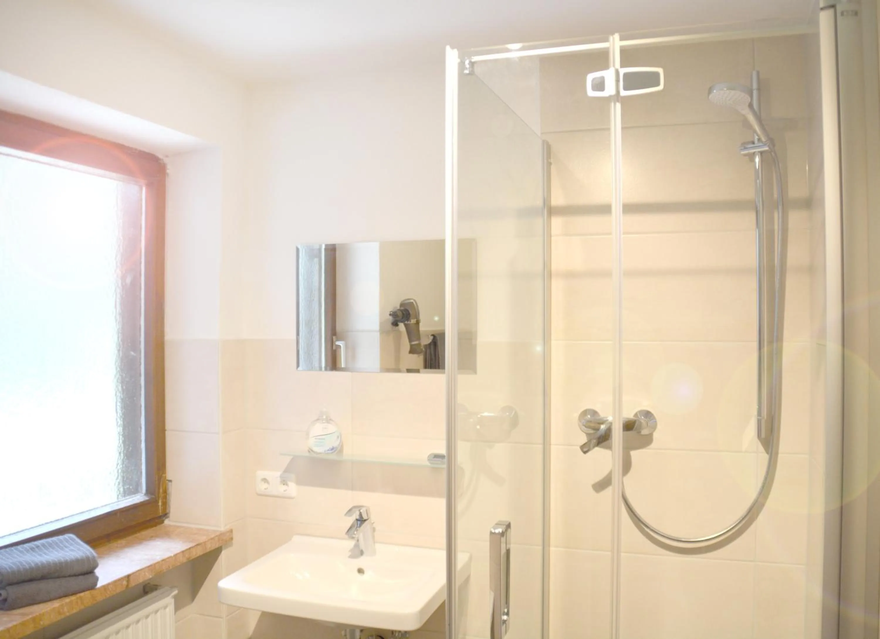 Shower in Pension Almhof Baumgarten