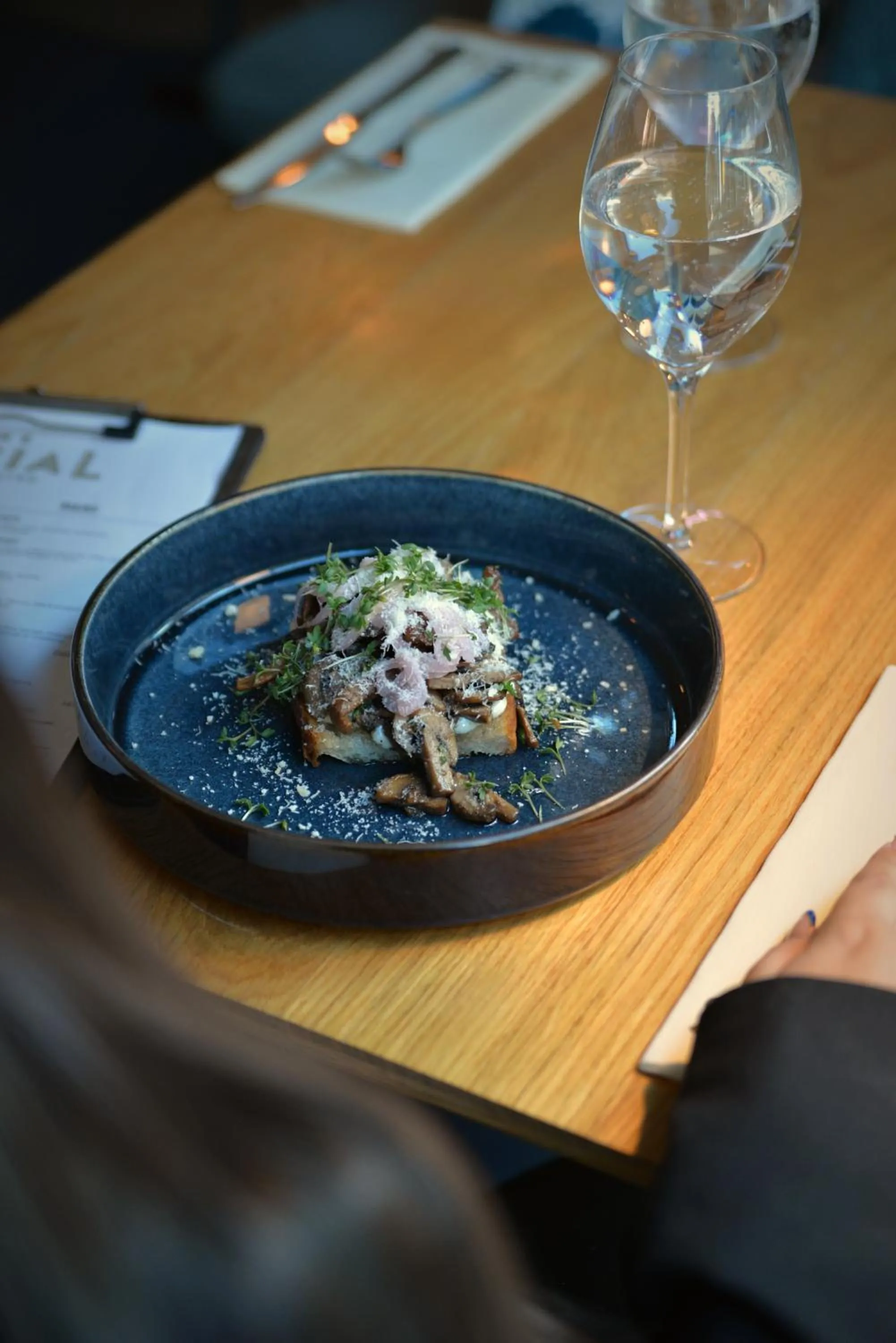 Restaurant/places to eat in Quality Hotel The Mill