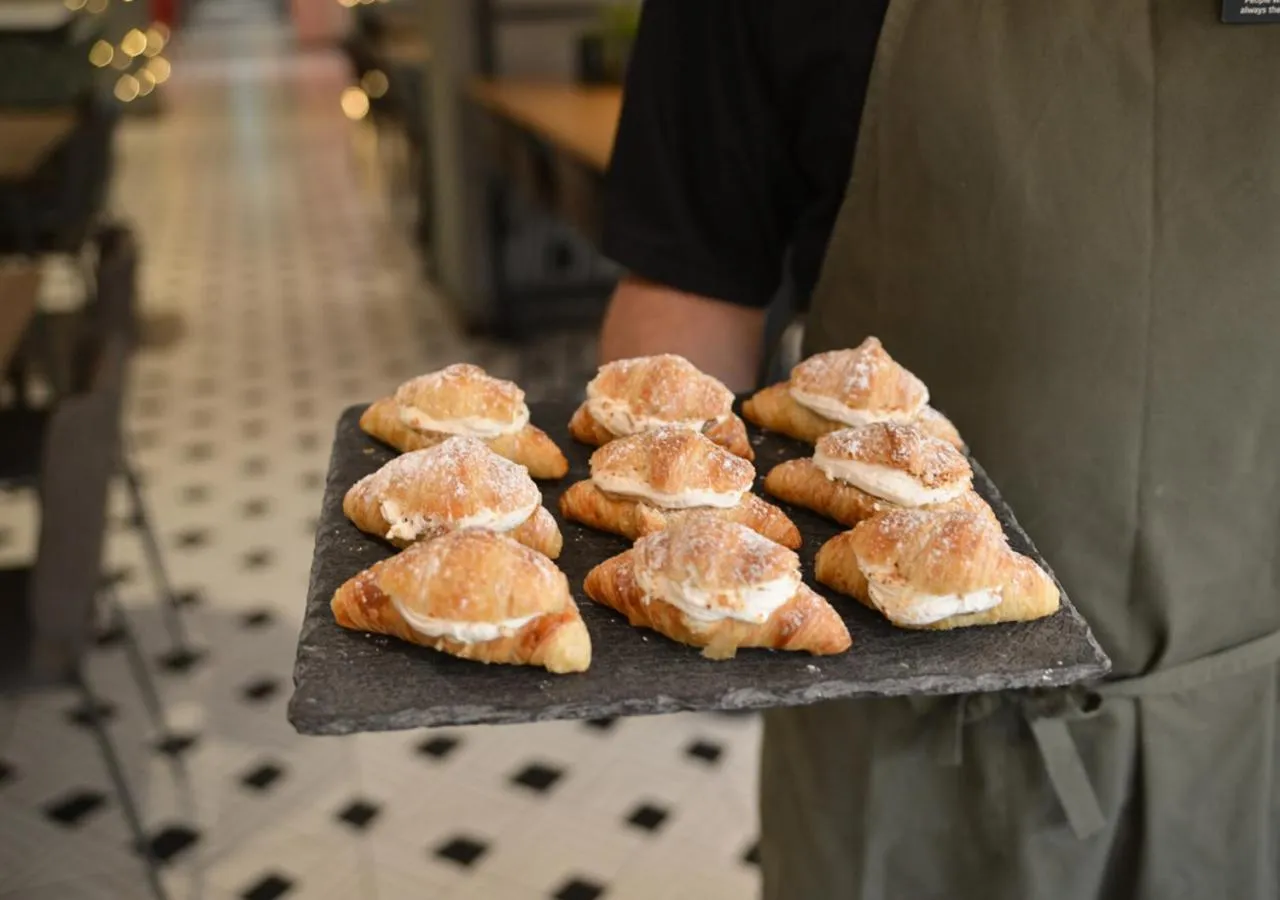 Buffet breakfast in Quality Hotel The Mill