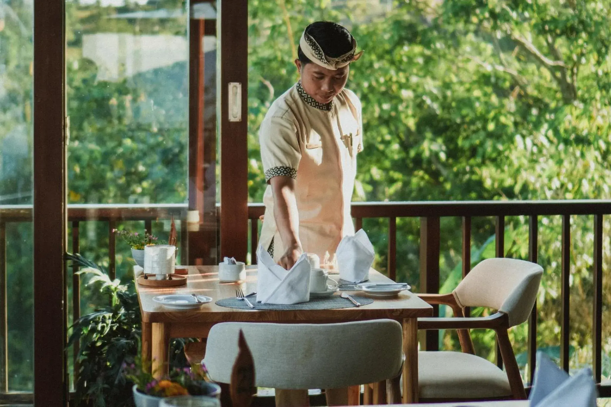 Restaurant/places to eat in Munduk Moding Plantation Nature Resort Restaurant/places to eat in Munduk Moding Plantation Nature Resort