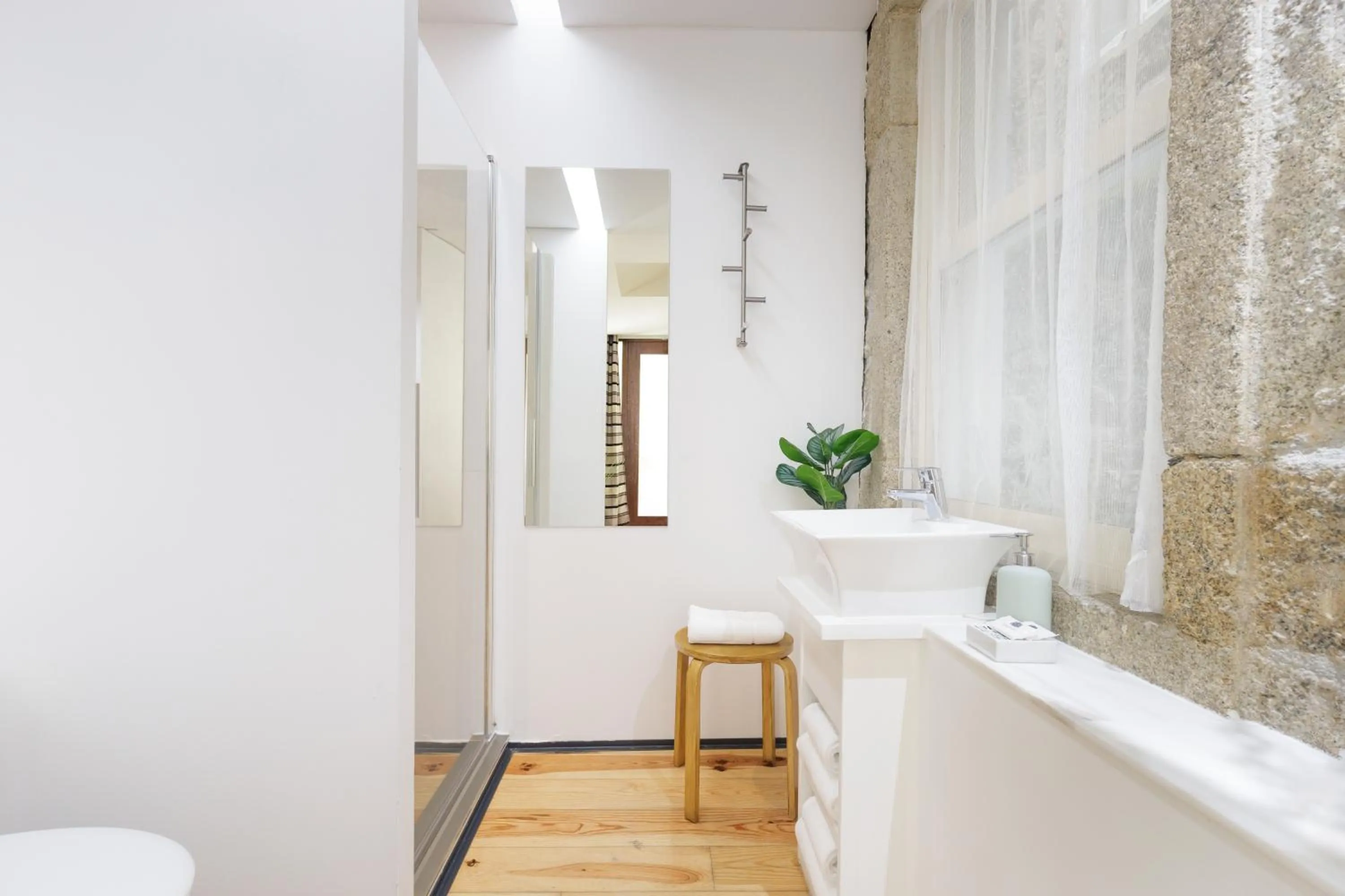 Bathroom in OX Apartments B Places