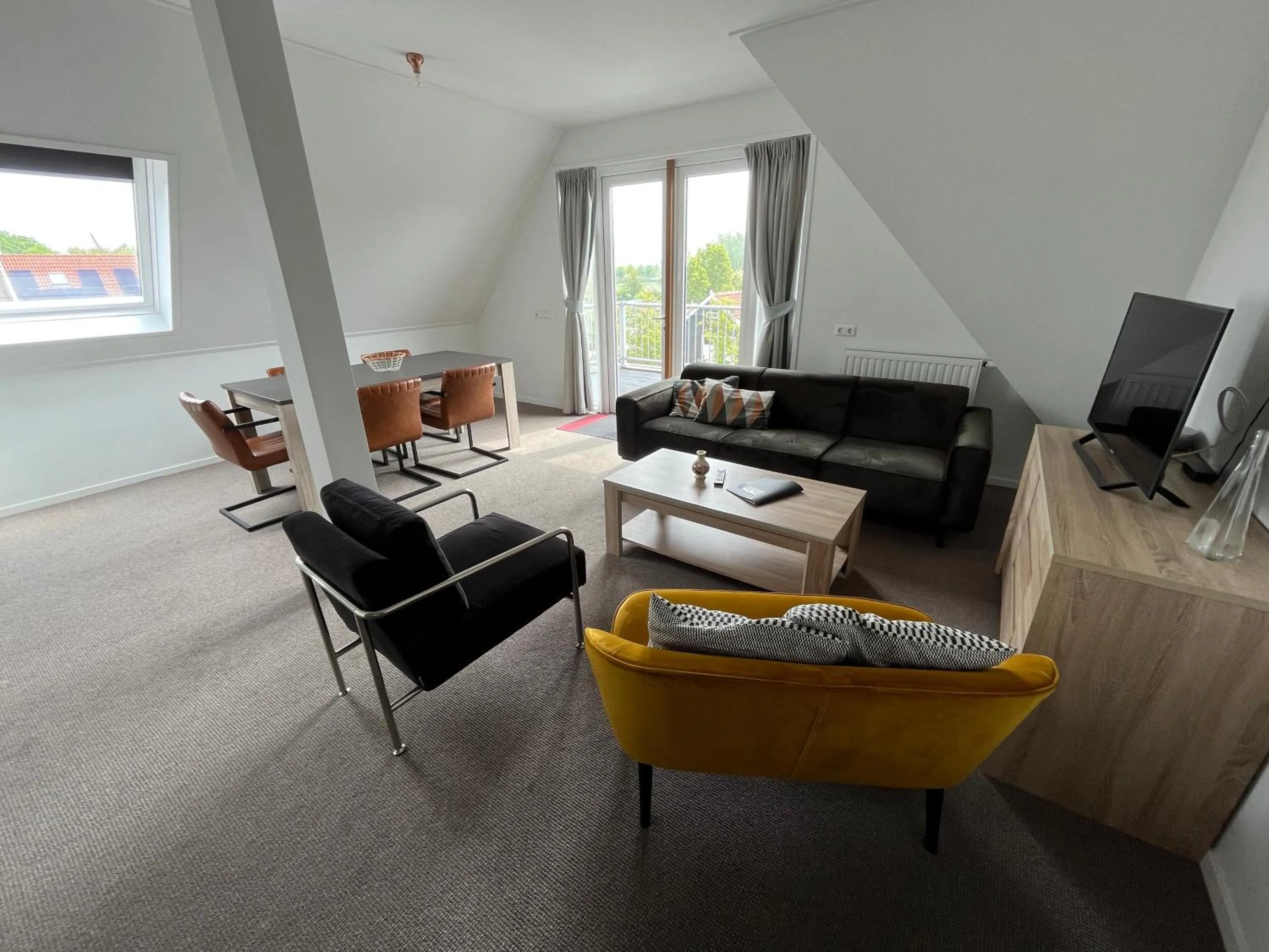 Penthouse DeLuxe