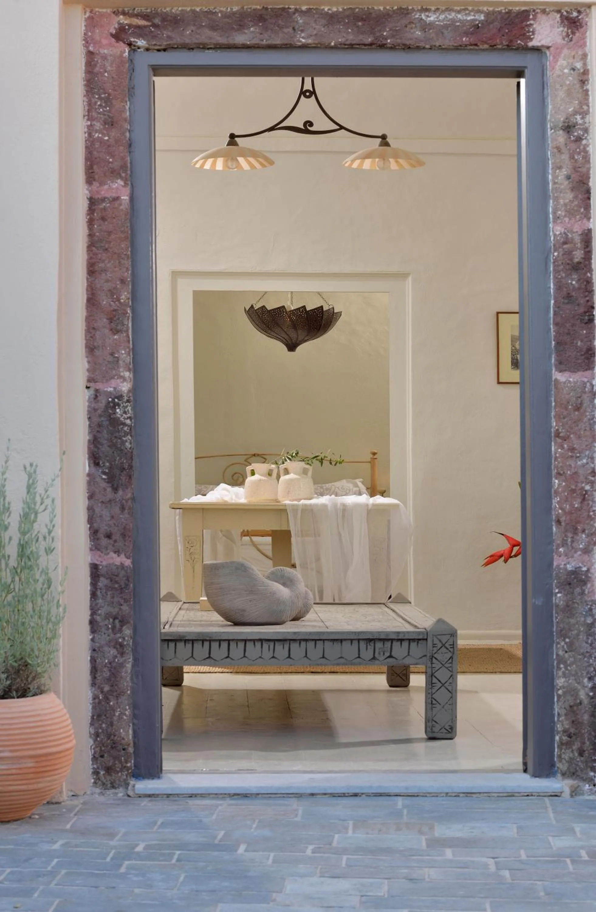 Facade/entrance in ALIA MANSION by K&K
