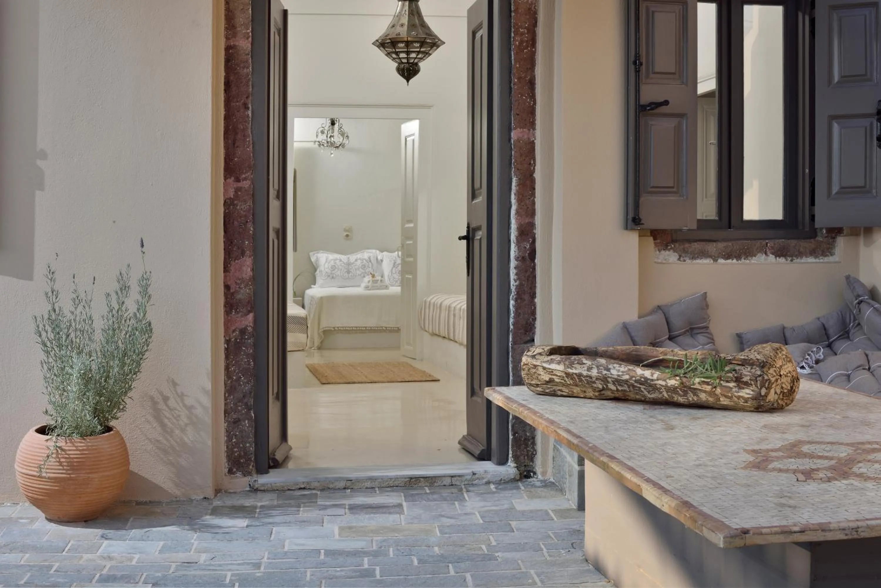 Facade/entrance, Bed in ALIA MANSION by K&K