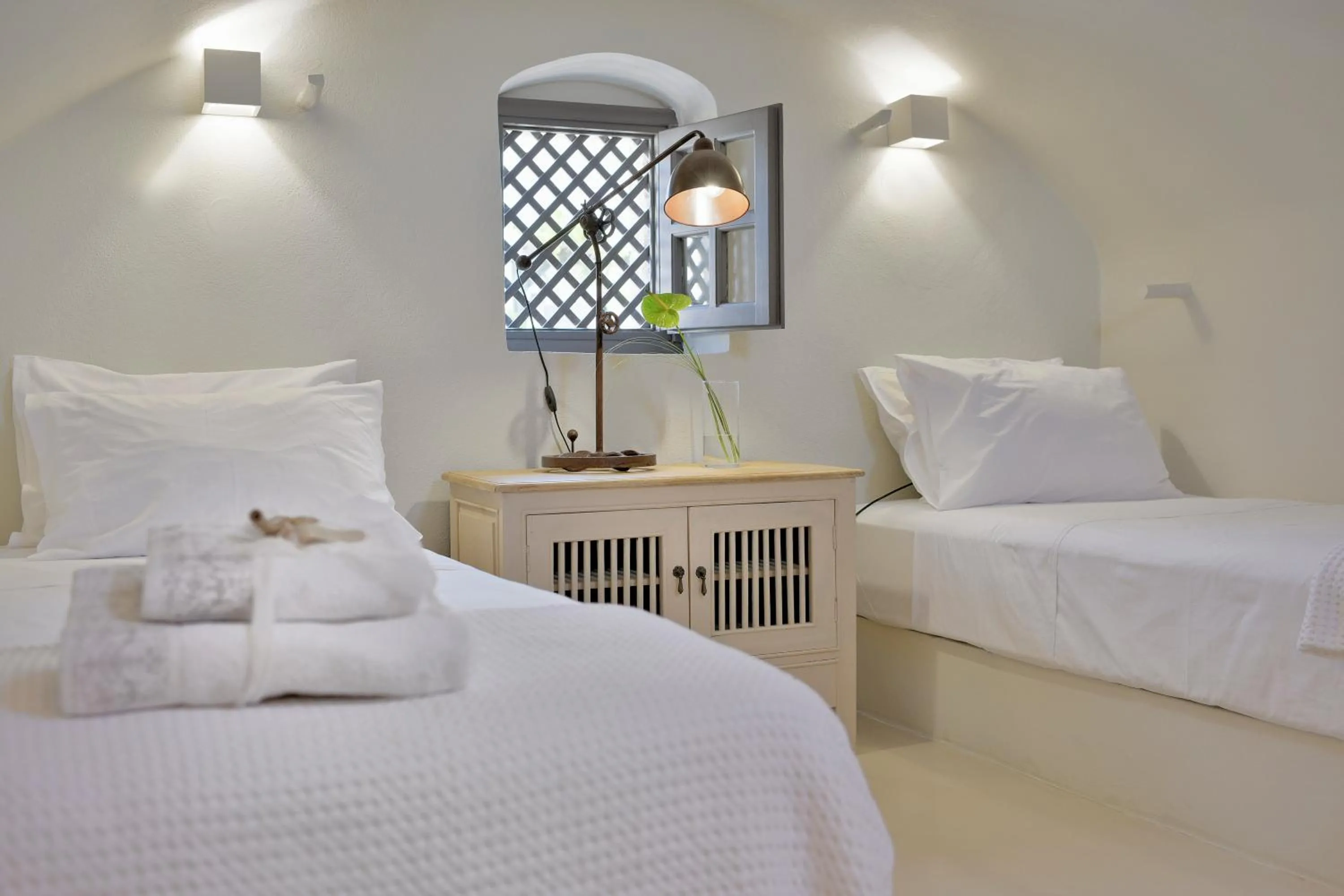 Bedroom, Bed in ALIA MANSION by K&K