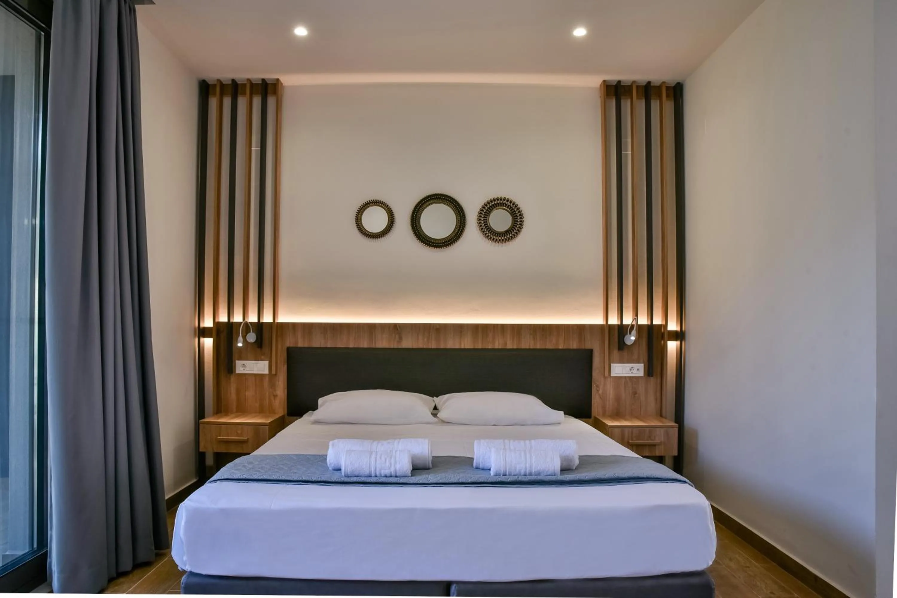 Bed in Del Mar 'Adults Only'