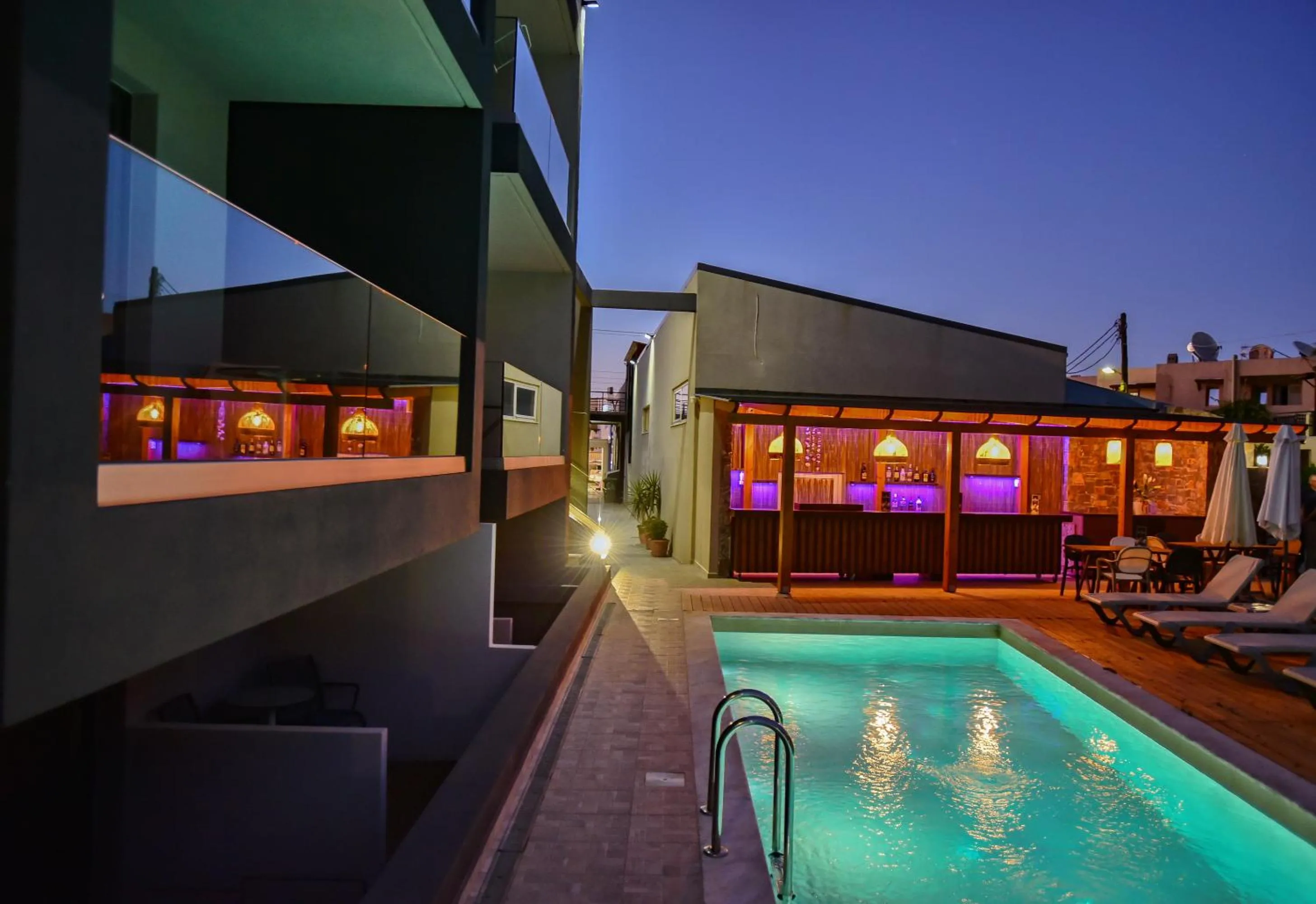 Property building in Del Mar 'Adults Only'