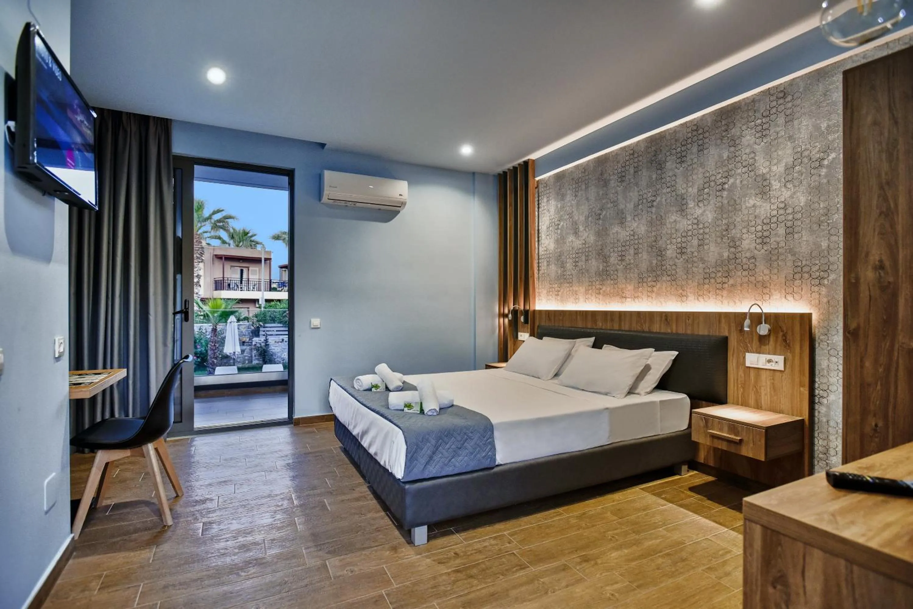 Bed in Del Mar 'Adults Only'