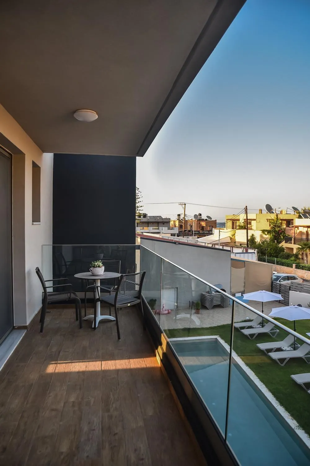 Pool view in Del Mar 'Adults Only'