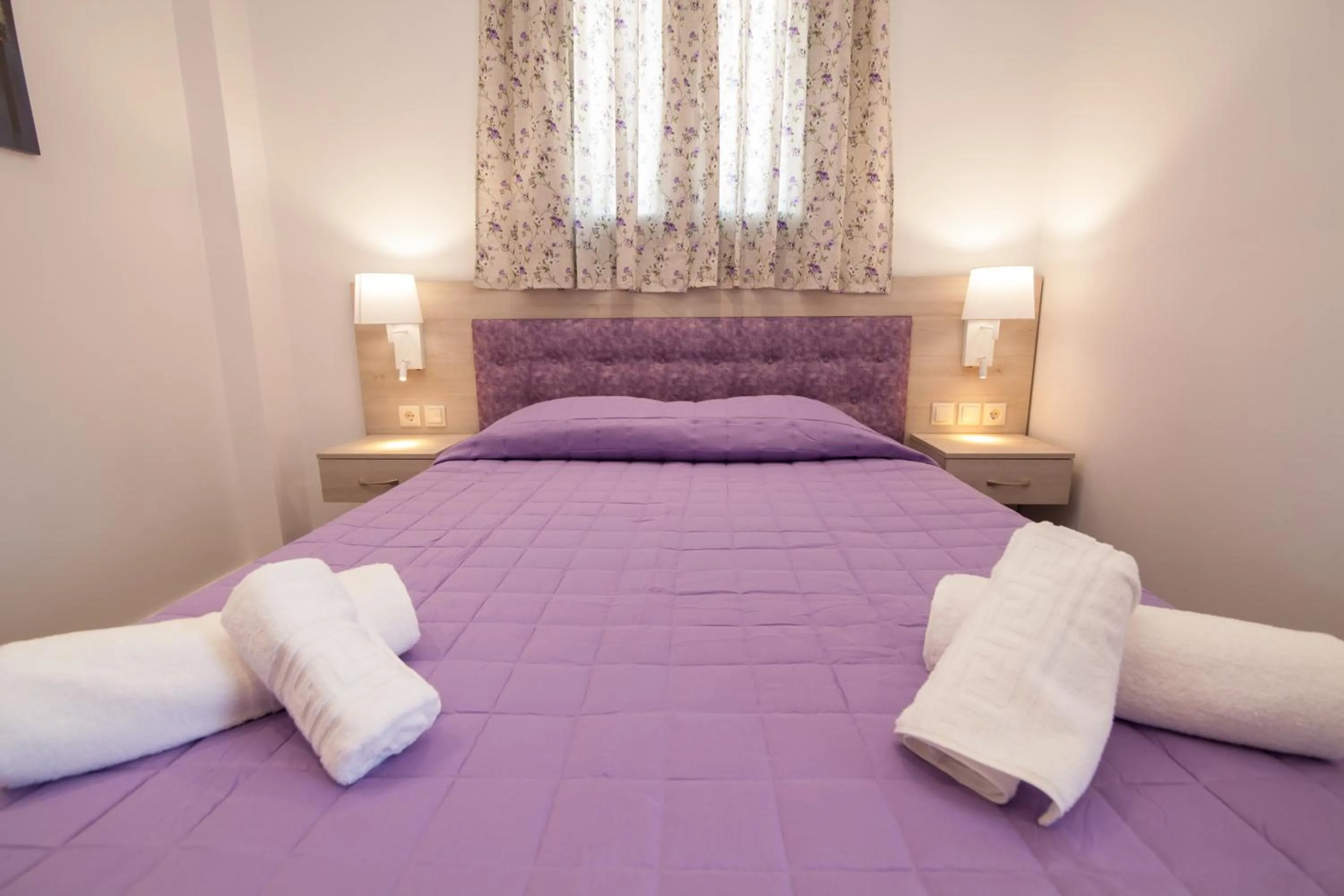 Bed in Del Mar 'Adults Only'
