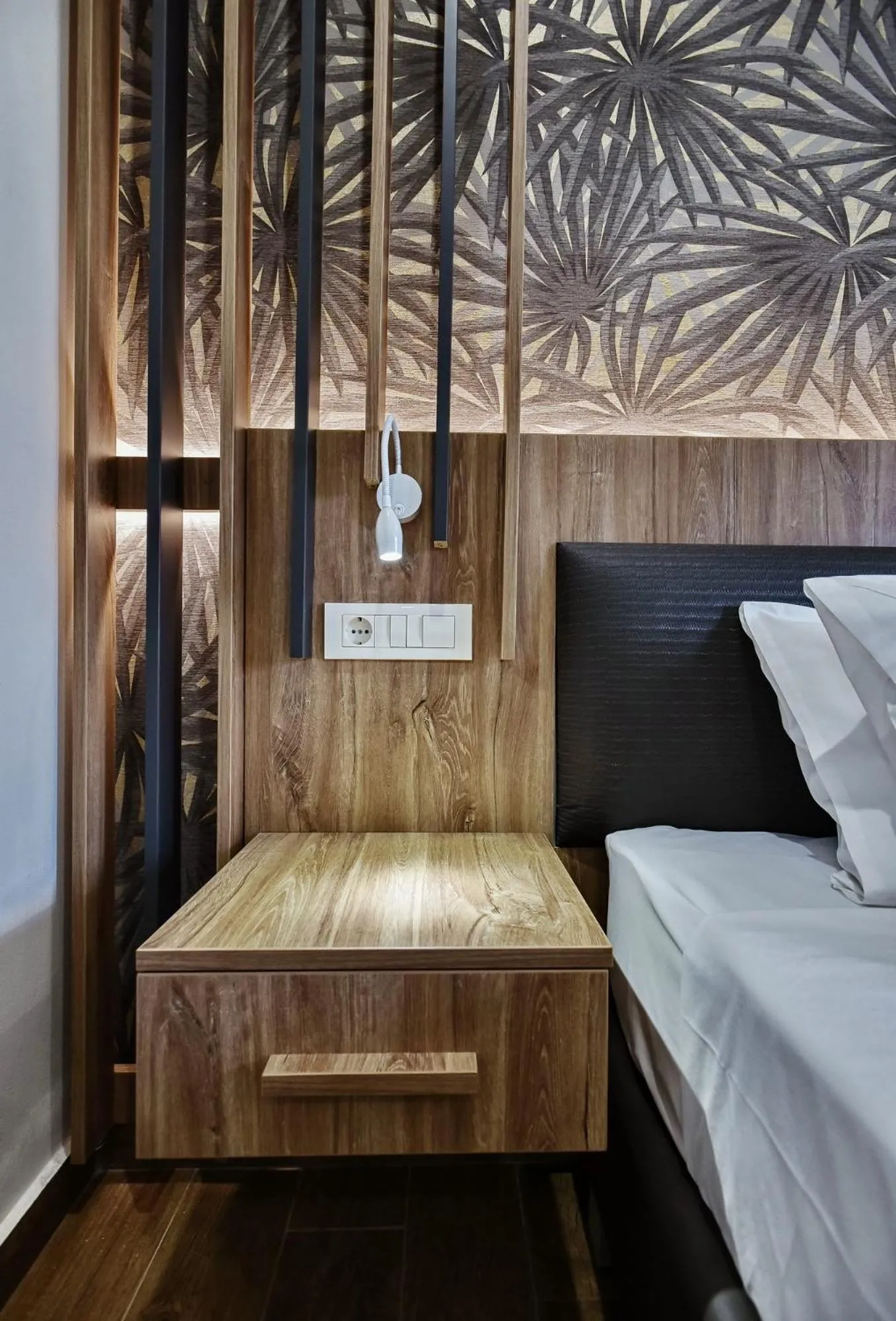 Bed in Del Mar 'Adults Only'