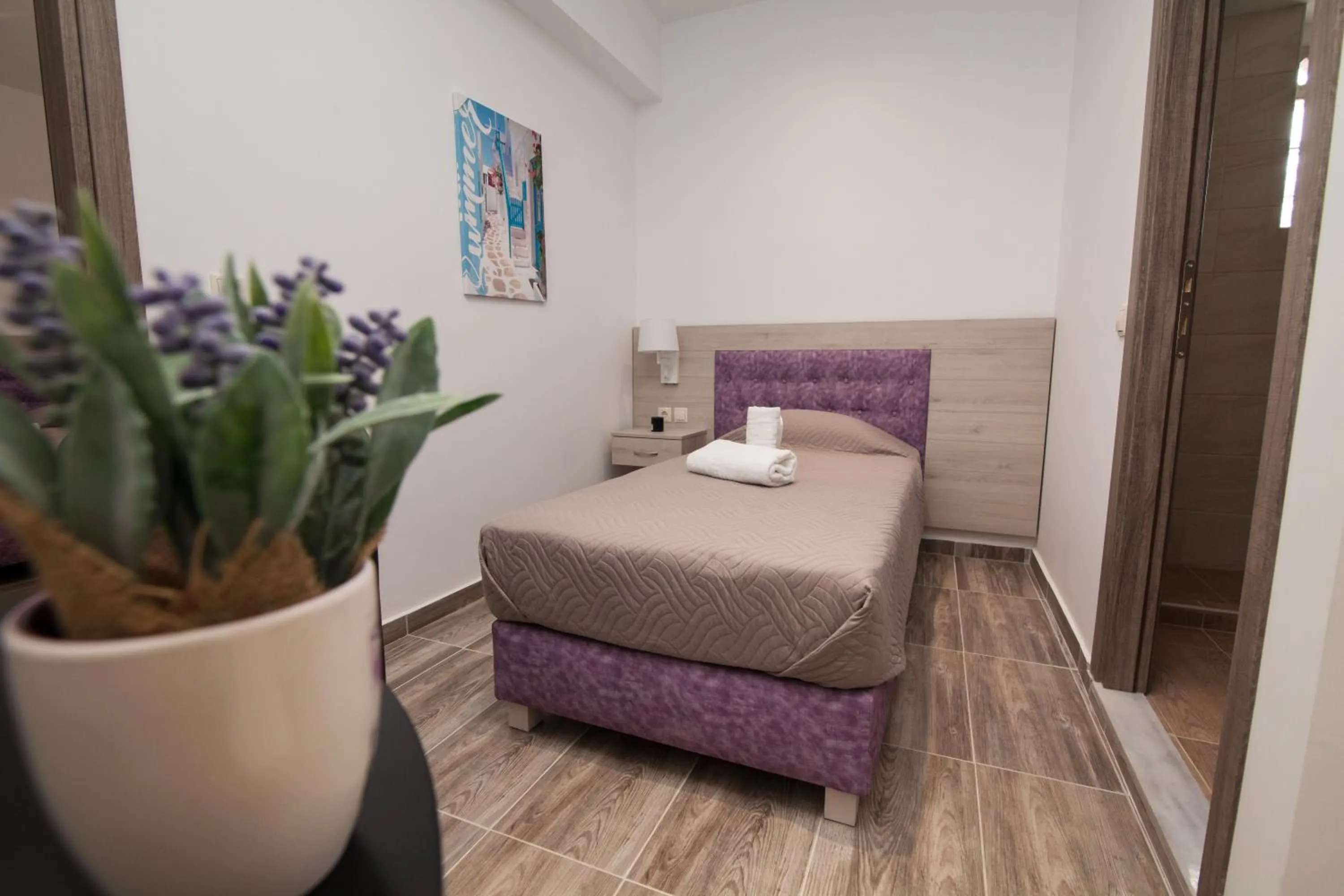 Bed in Del Mar 'Adults Only'