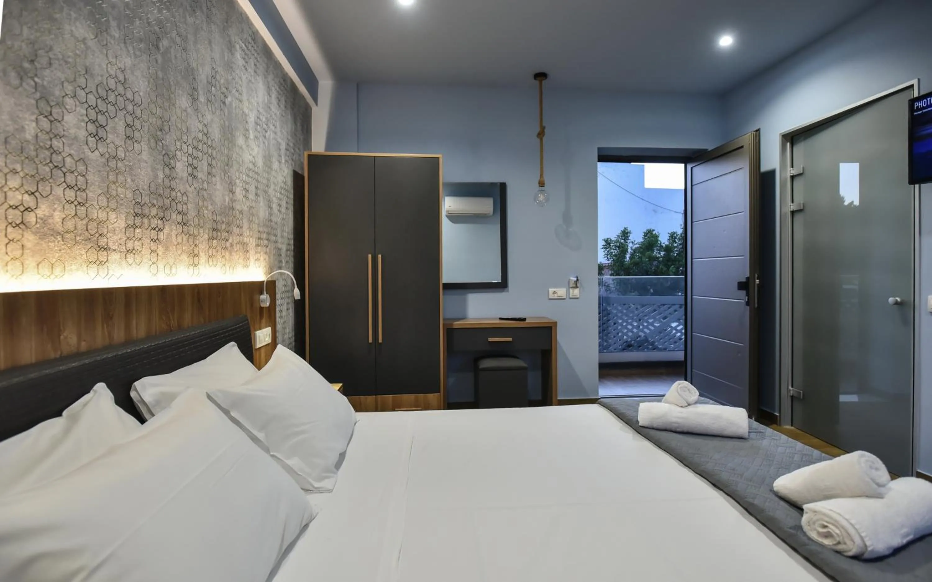 Bed in Del Mar 'Adults Only'