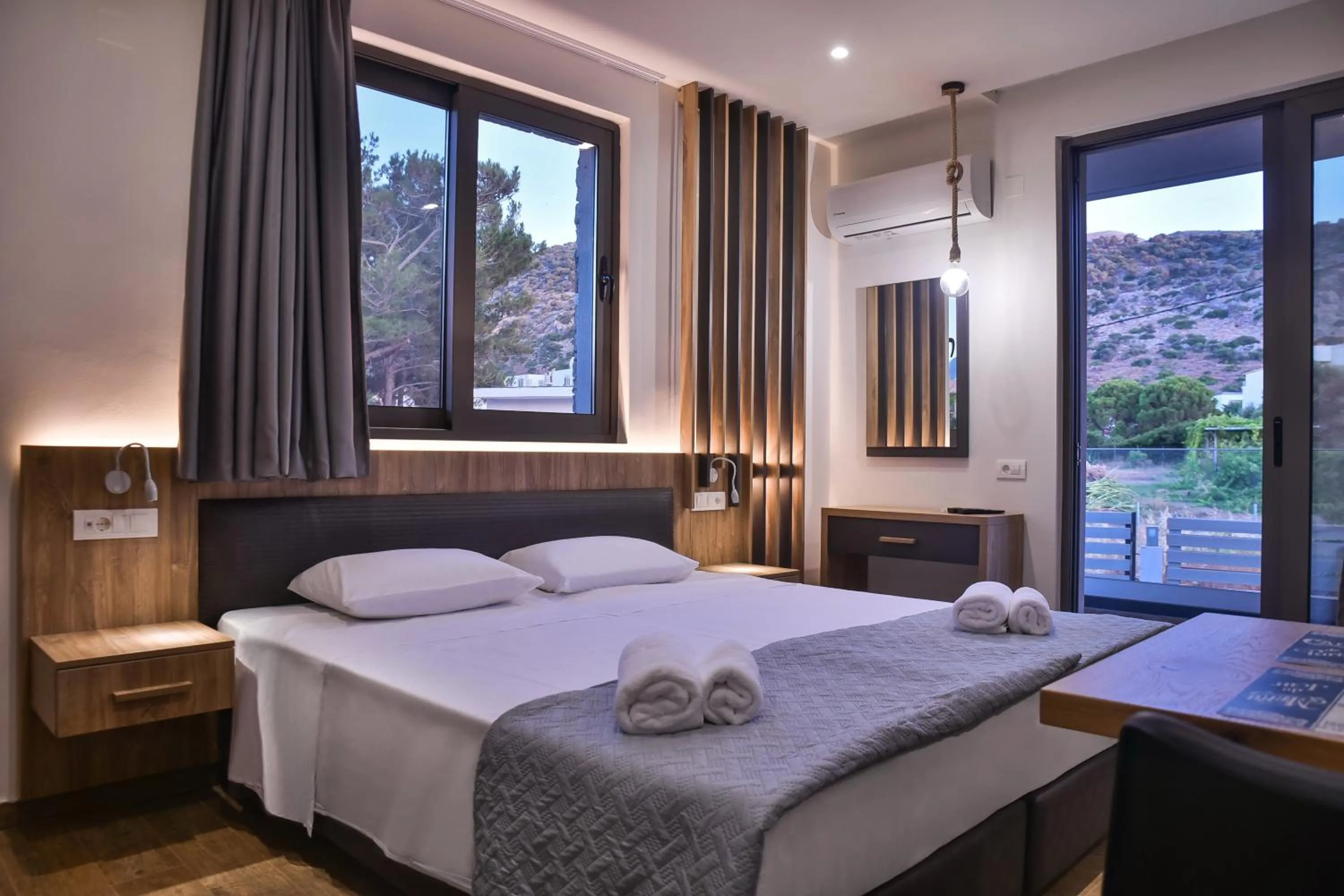 Bed in Del Mar 'Adults Only'