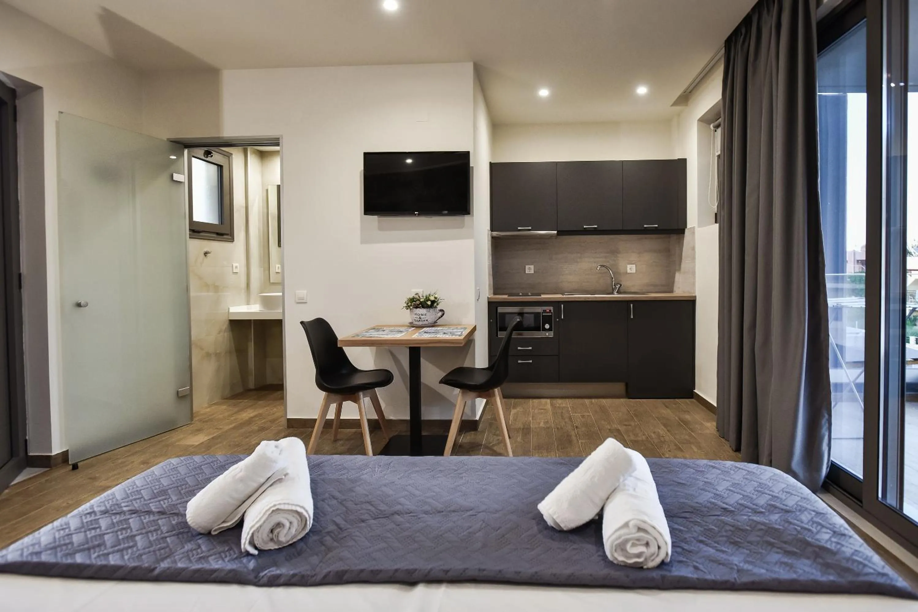 TV and multimedia, Bed in Del Mar 'Adults Only'