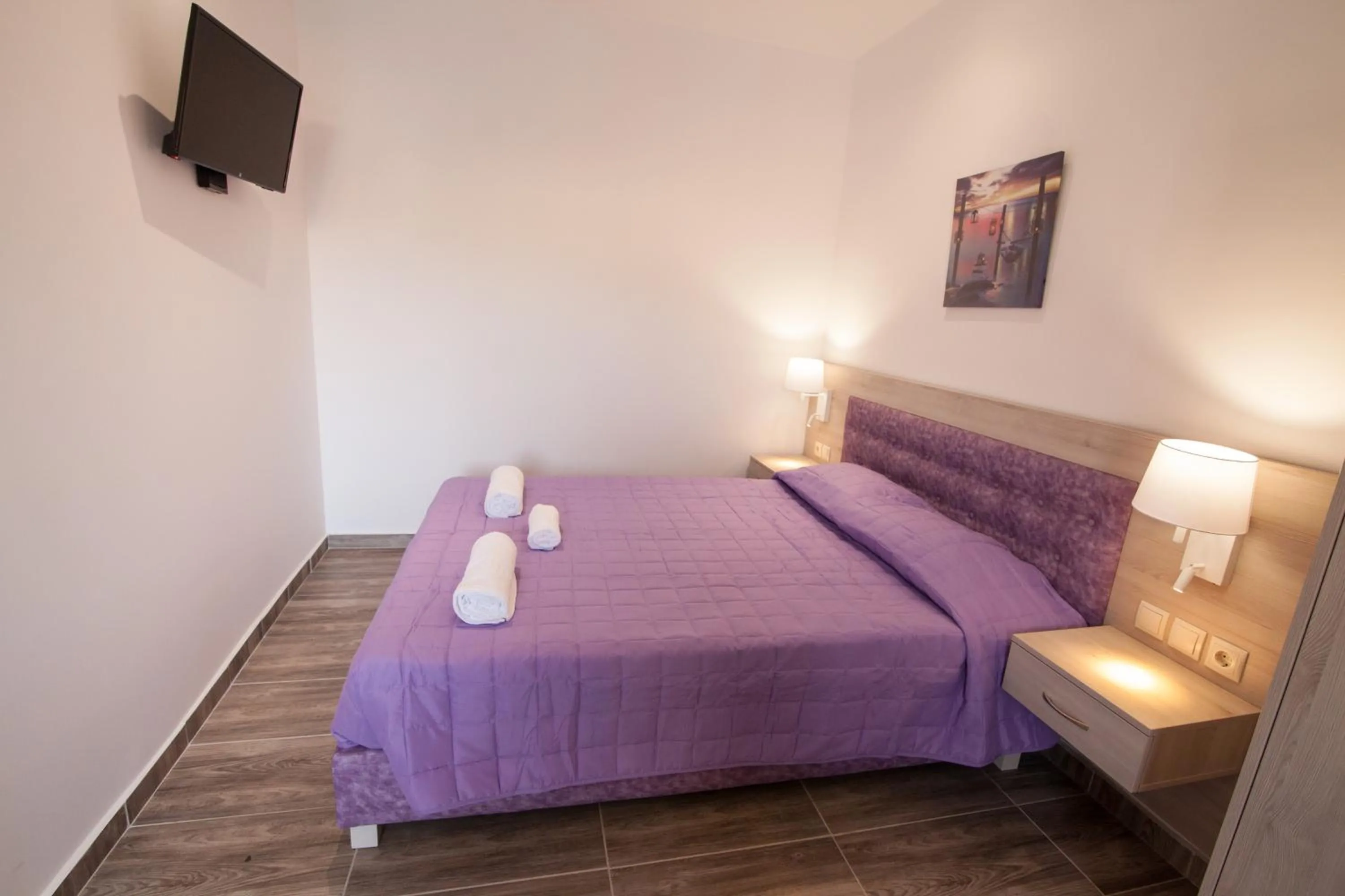 Bed in Del Mar 'Adults Only'