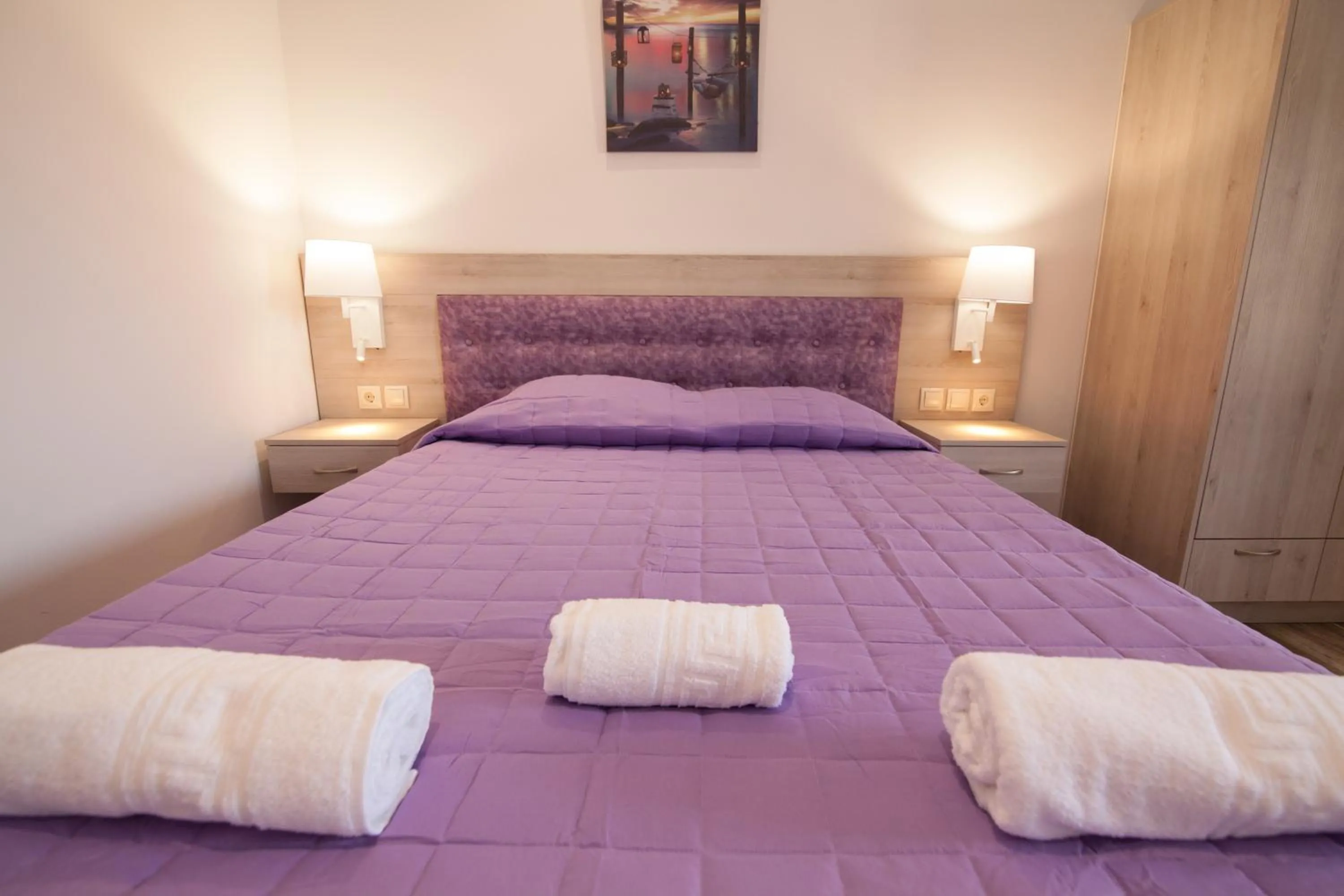Bed in Del Mar 'Adults Only'
