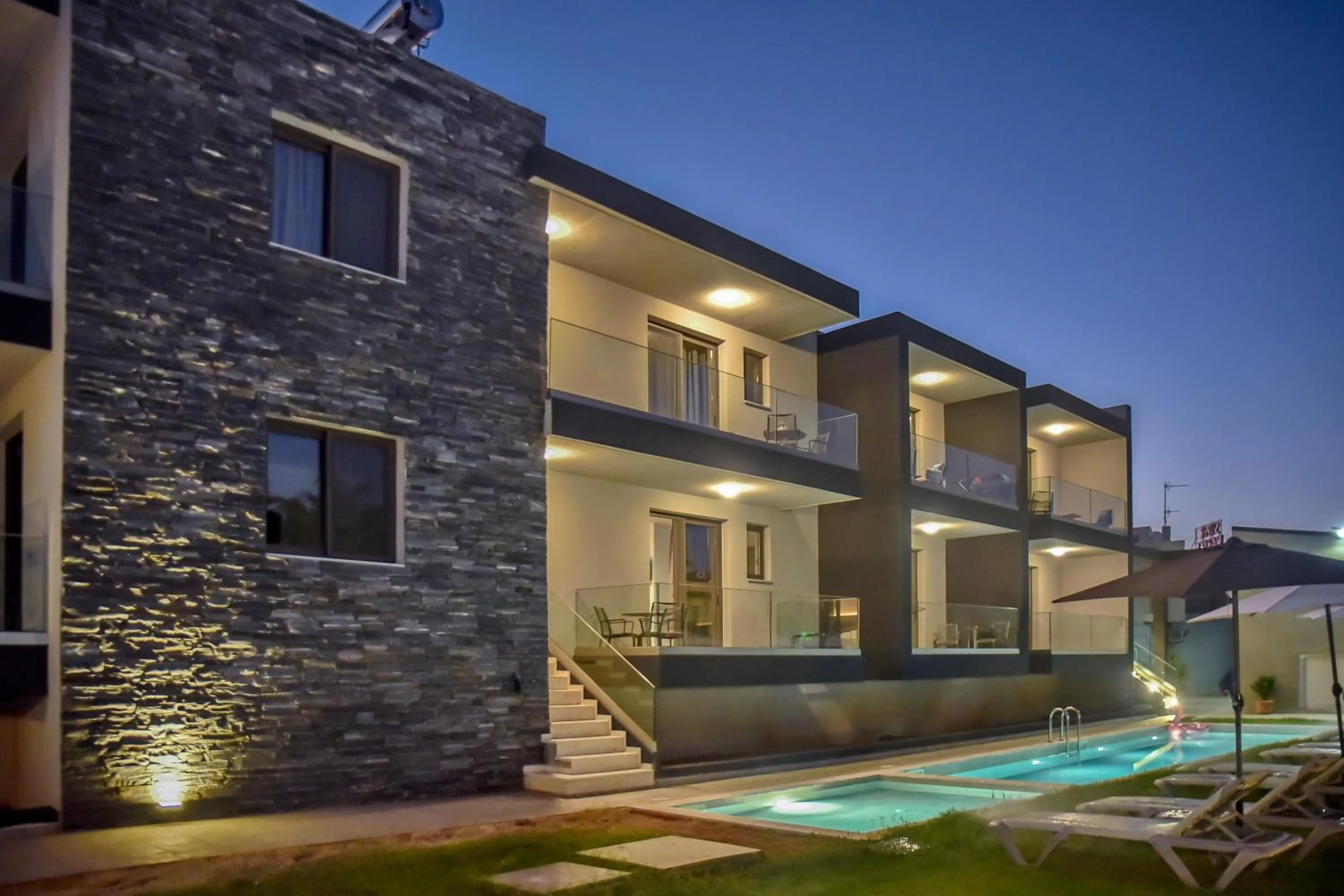 Property building in Del Mar 'Adults Only'