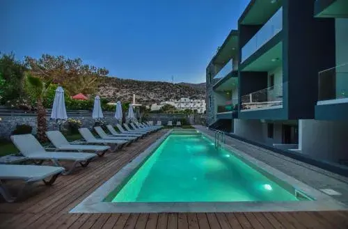 Del Mar 'Adults Only' Del Mar 'Adults Only'