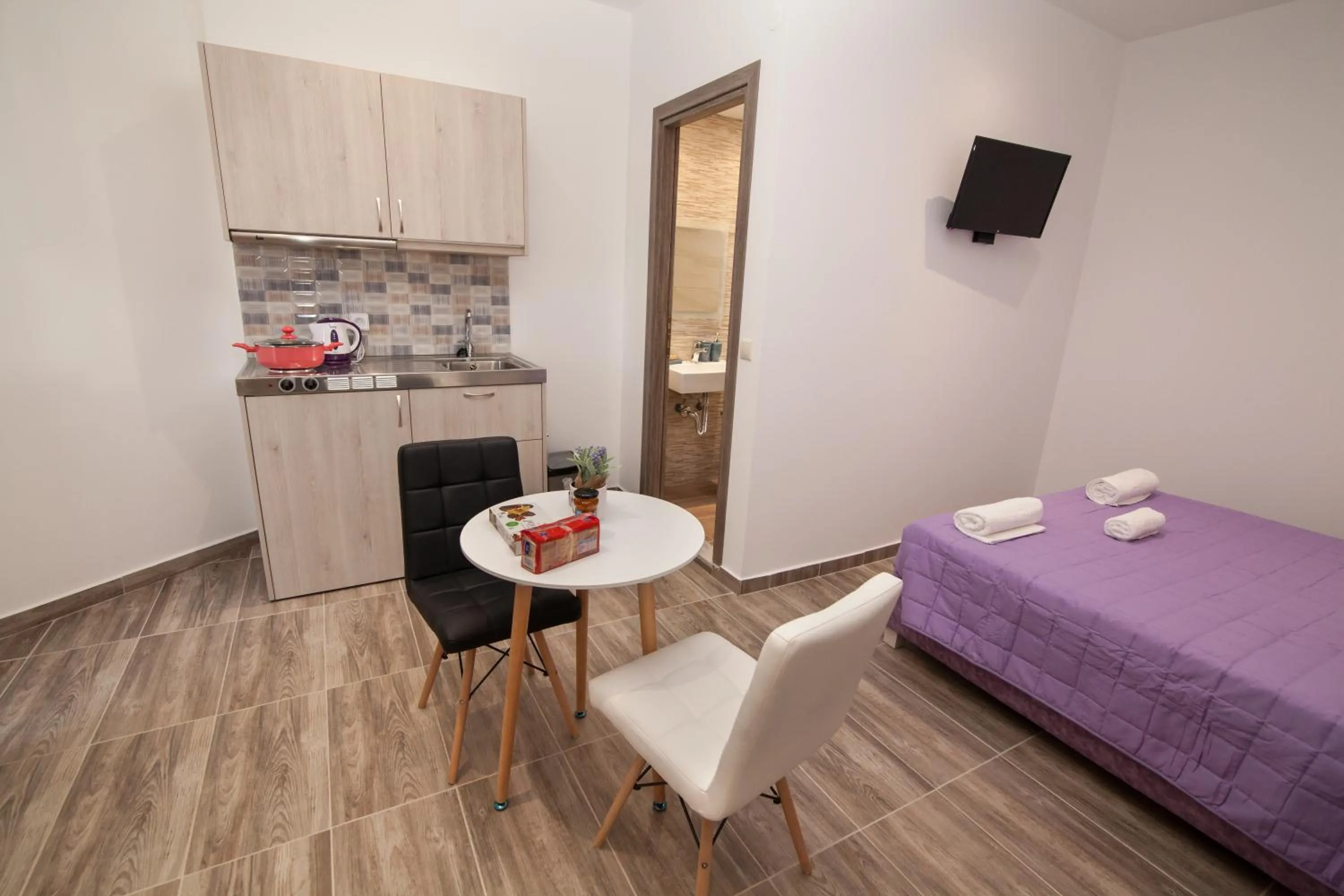 Kitchen or kitchenette, Bed in Del Mar 'Adults Only'
