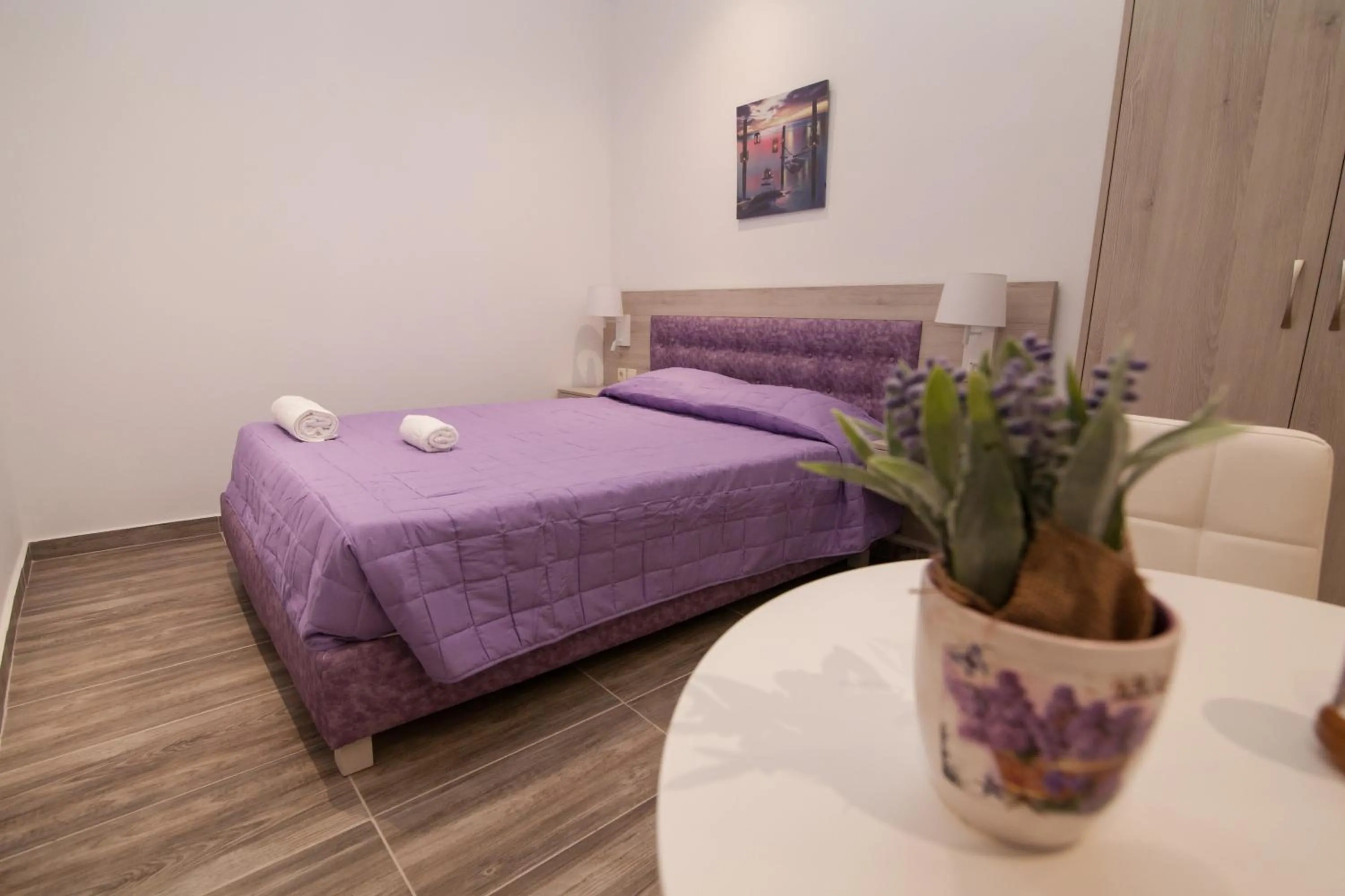 Bed in Del Mar 'Adults Only'