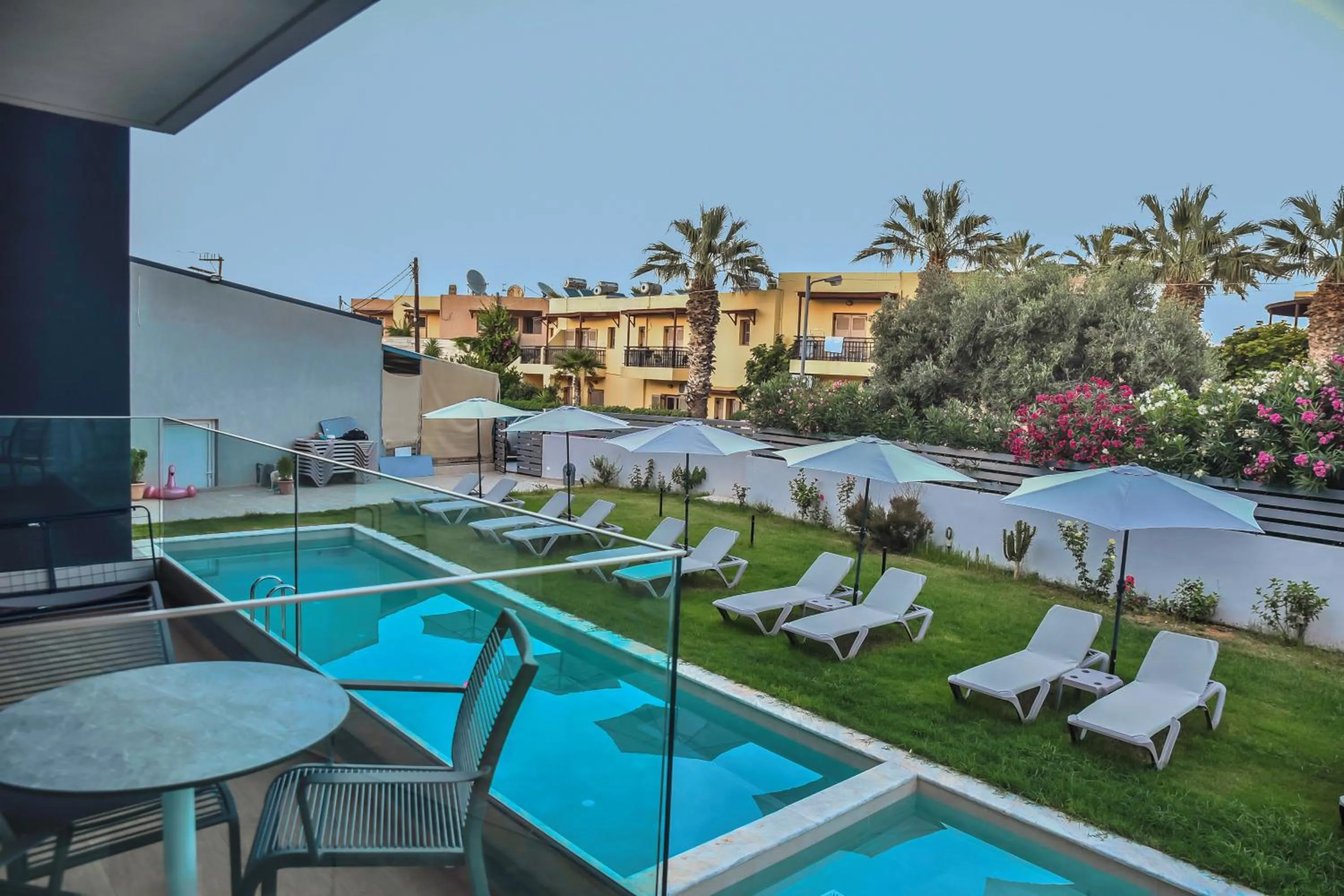 Swimming pool in Del Mar 'Adults Only'