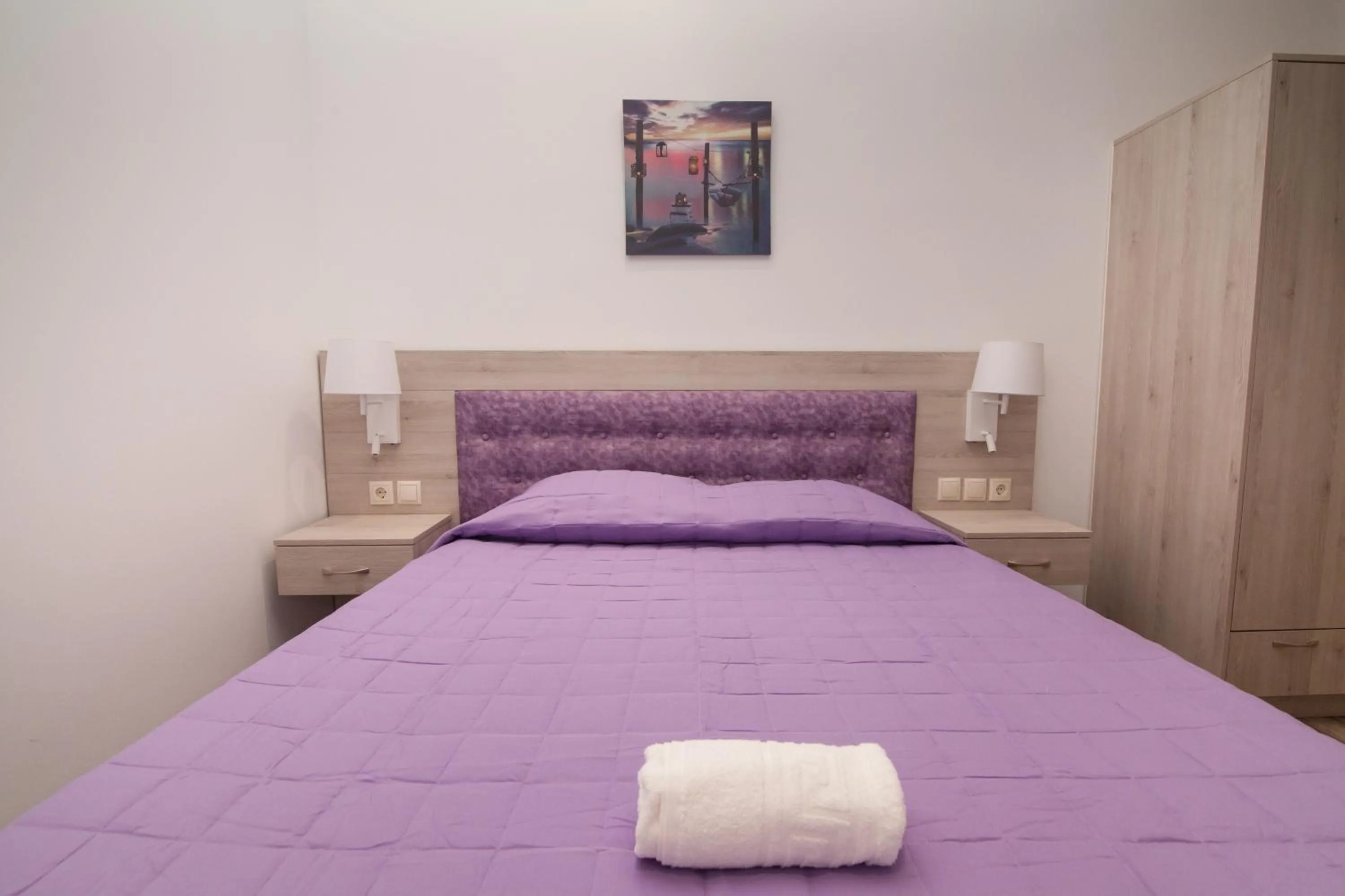 Bed in Del Mar 'Adults Only'
