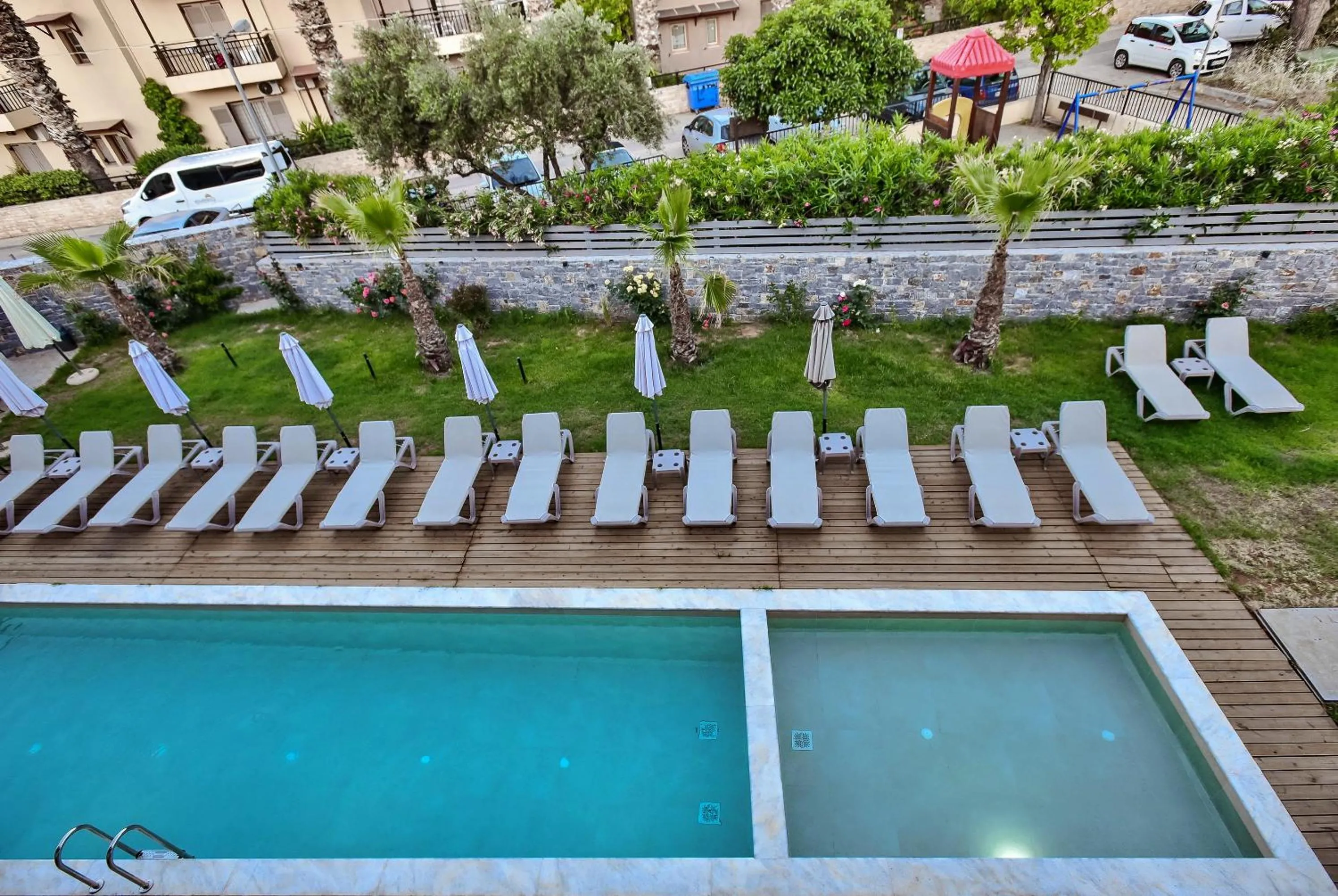 Pool view in Del Mar 'Adults Only'