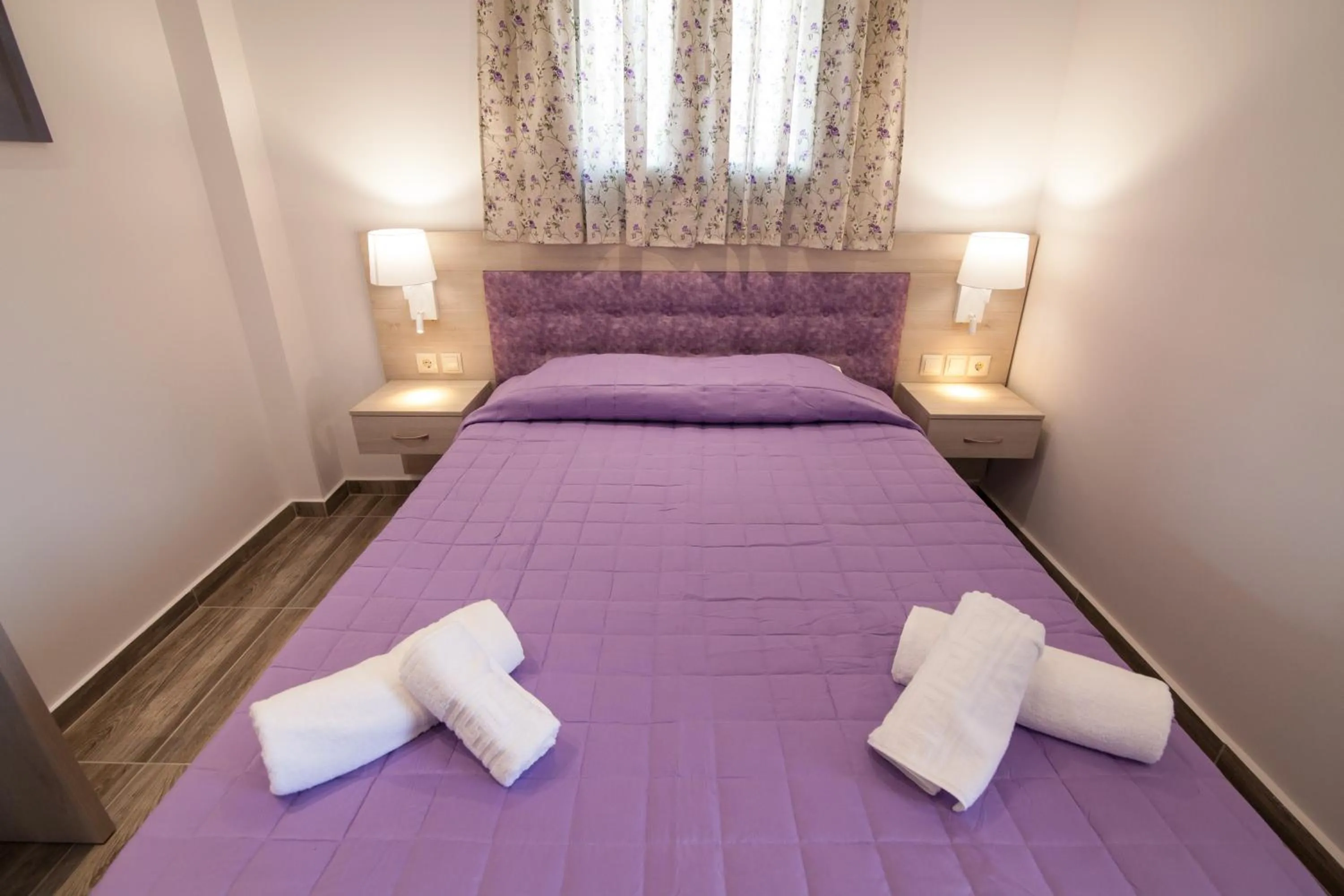 Bed in Del Mar 'Adults Only'