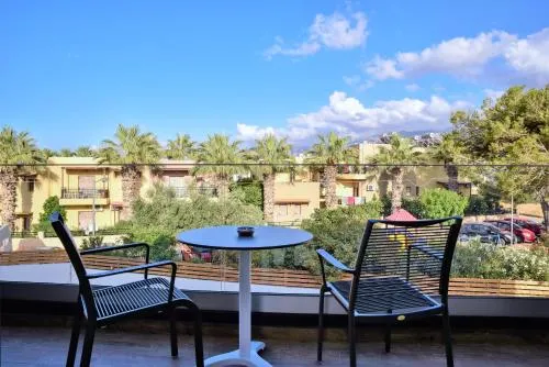 Del Mar 'Adults Only'