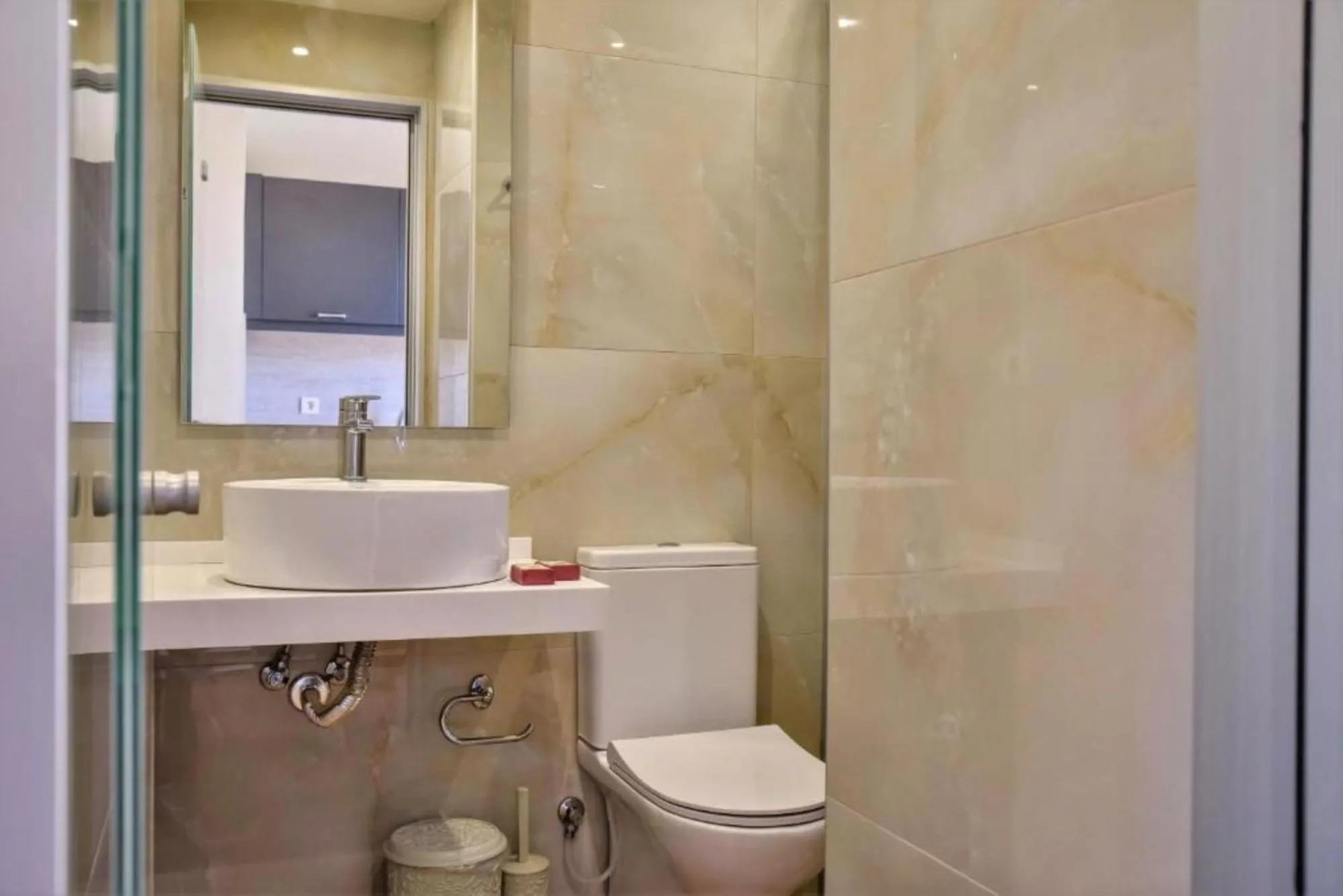 Bathroom in Del Mar 'Adults Only'
