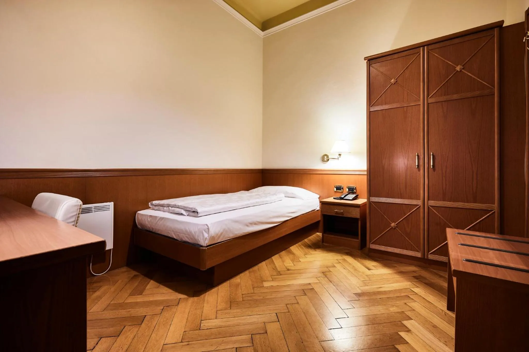 Bed in Hotel Jarolim