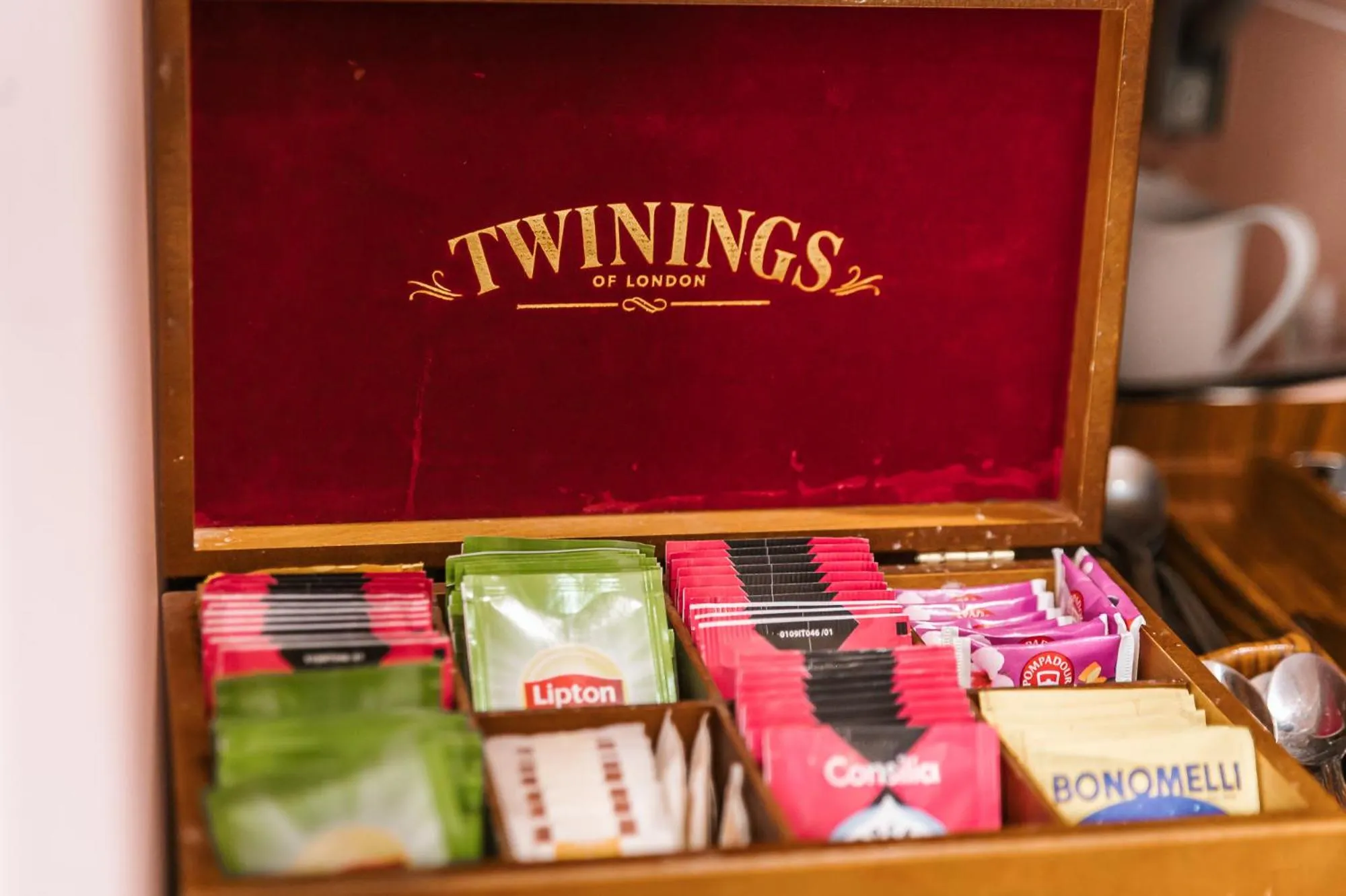 Breakfast in Domus Domas & Boutique - Golden Keys Collection