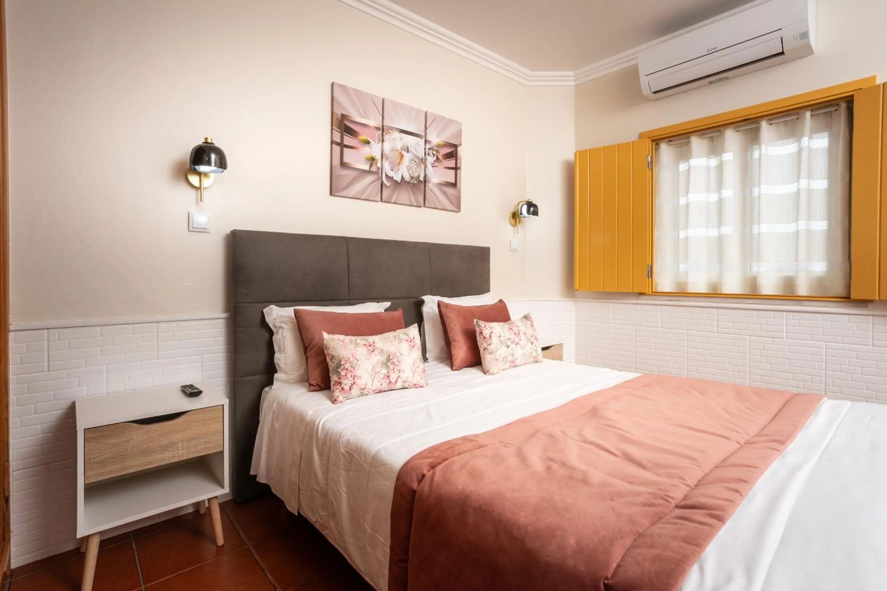 Property building, Bed in Rosa dos Ventos