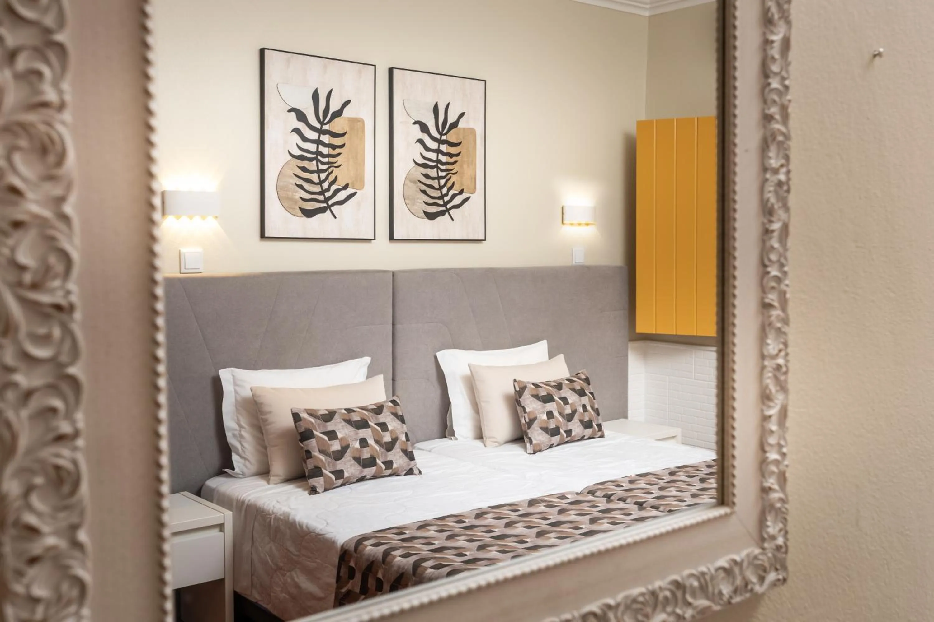 Property building, Bed in Rosa dos Ventos