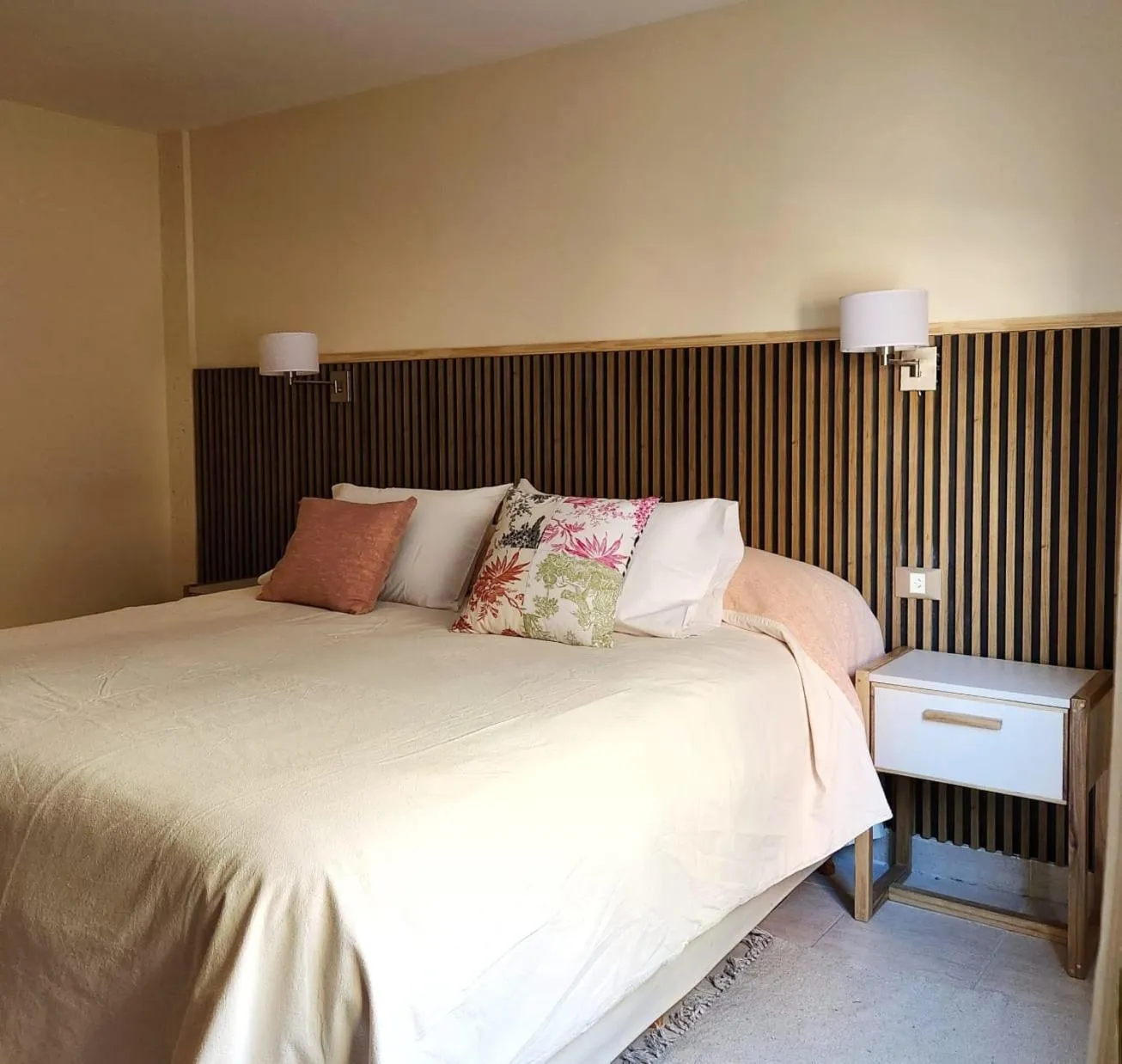 Bed in Hotel Lunajuim