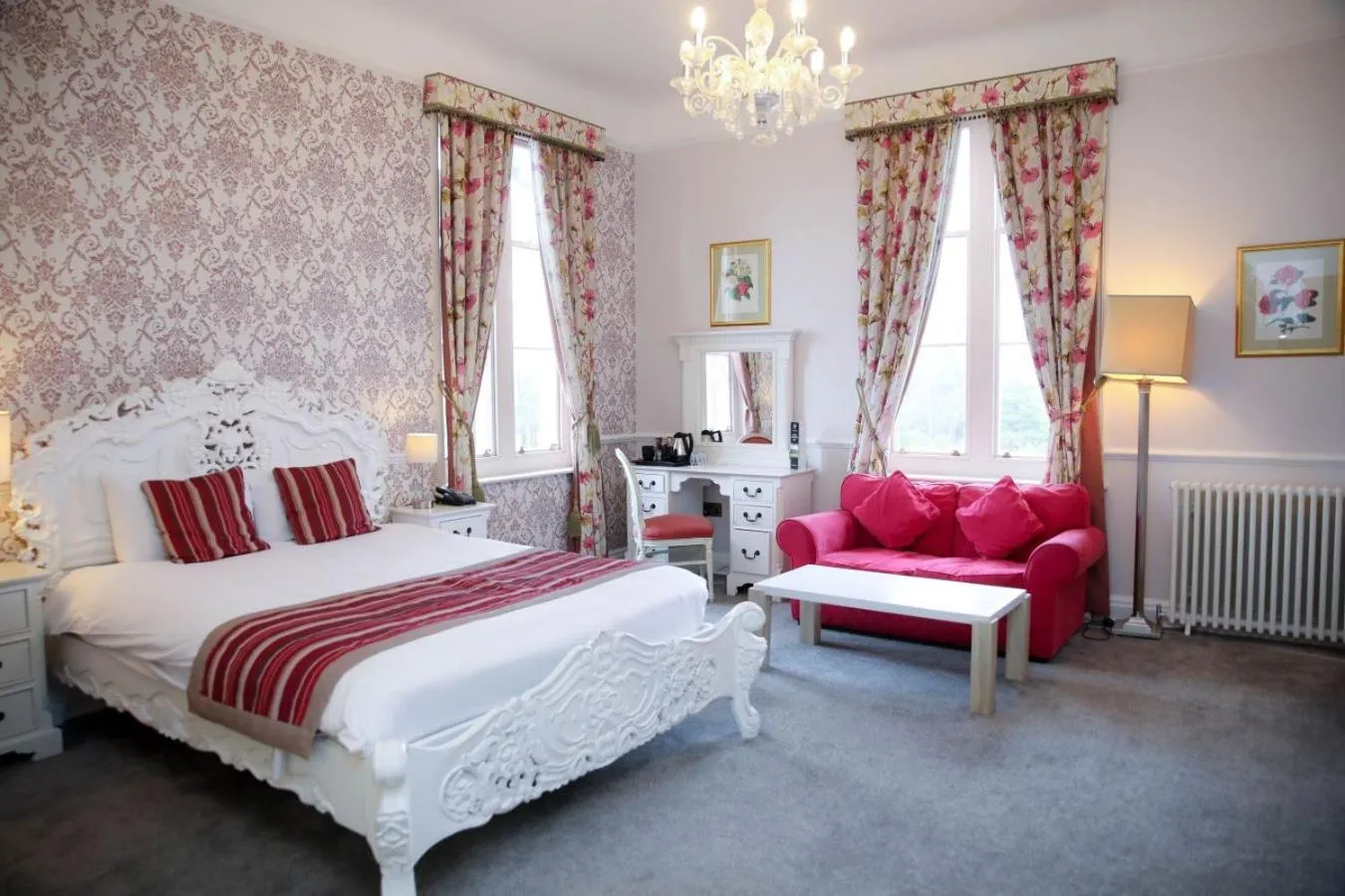 Bedroom, Bed in Shendish Manor Hotel & Golf Course