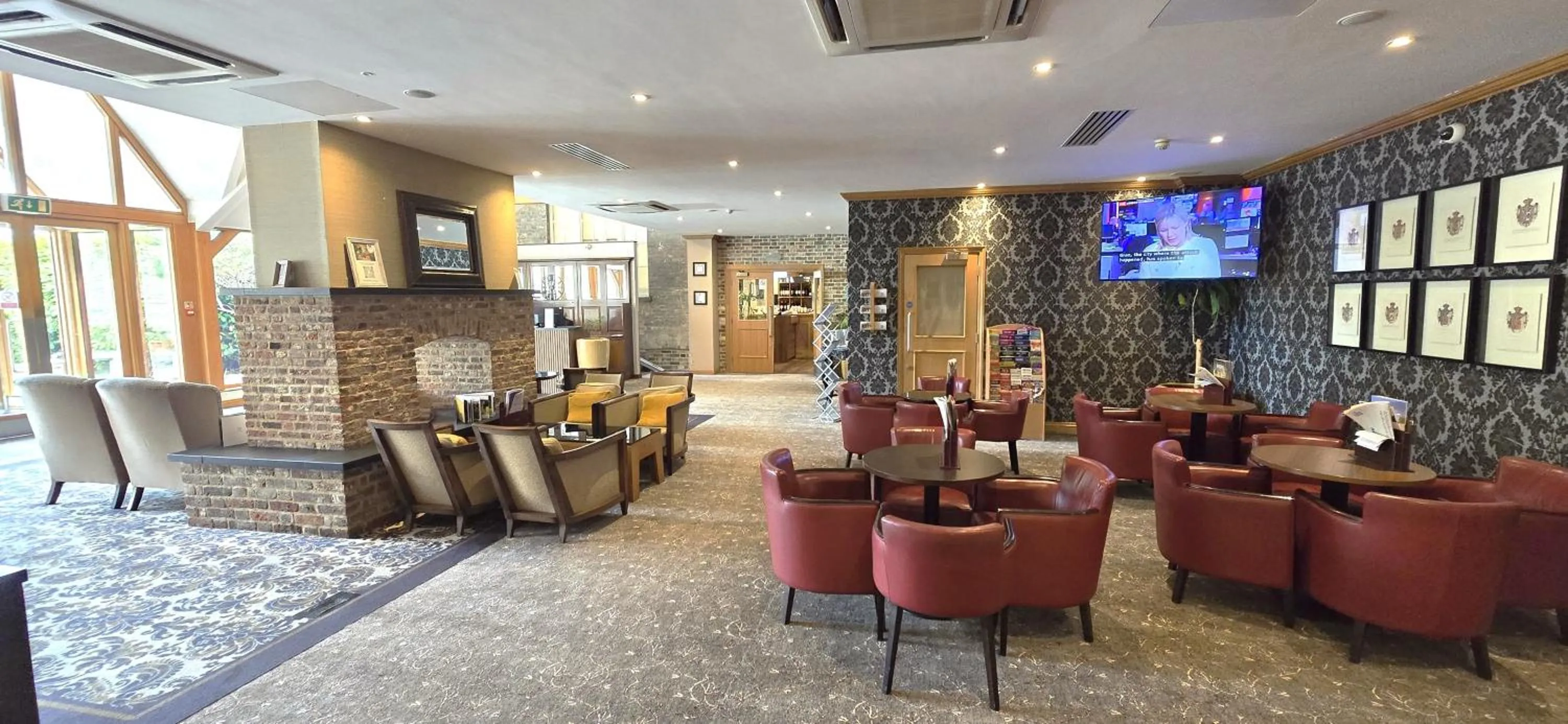 Lobby or reception in Shendish Manor Hotel & Golf Course