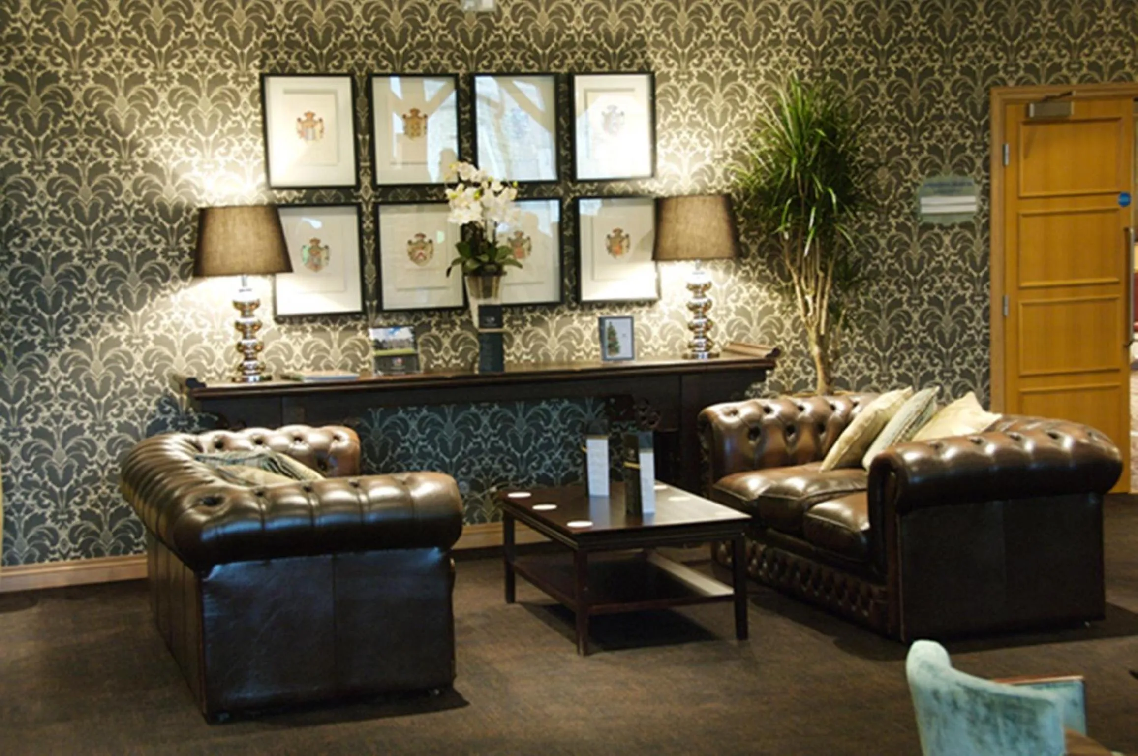 Lounge or bar in Shendish Manor Hotel & Golf Course