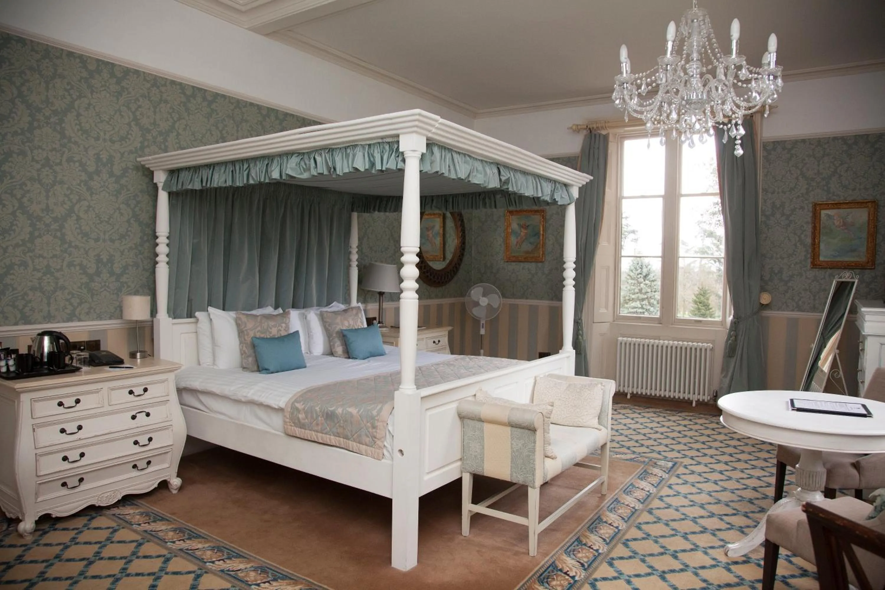 Photo of the whole room in Shendish Manor Hotel & Golf Course