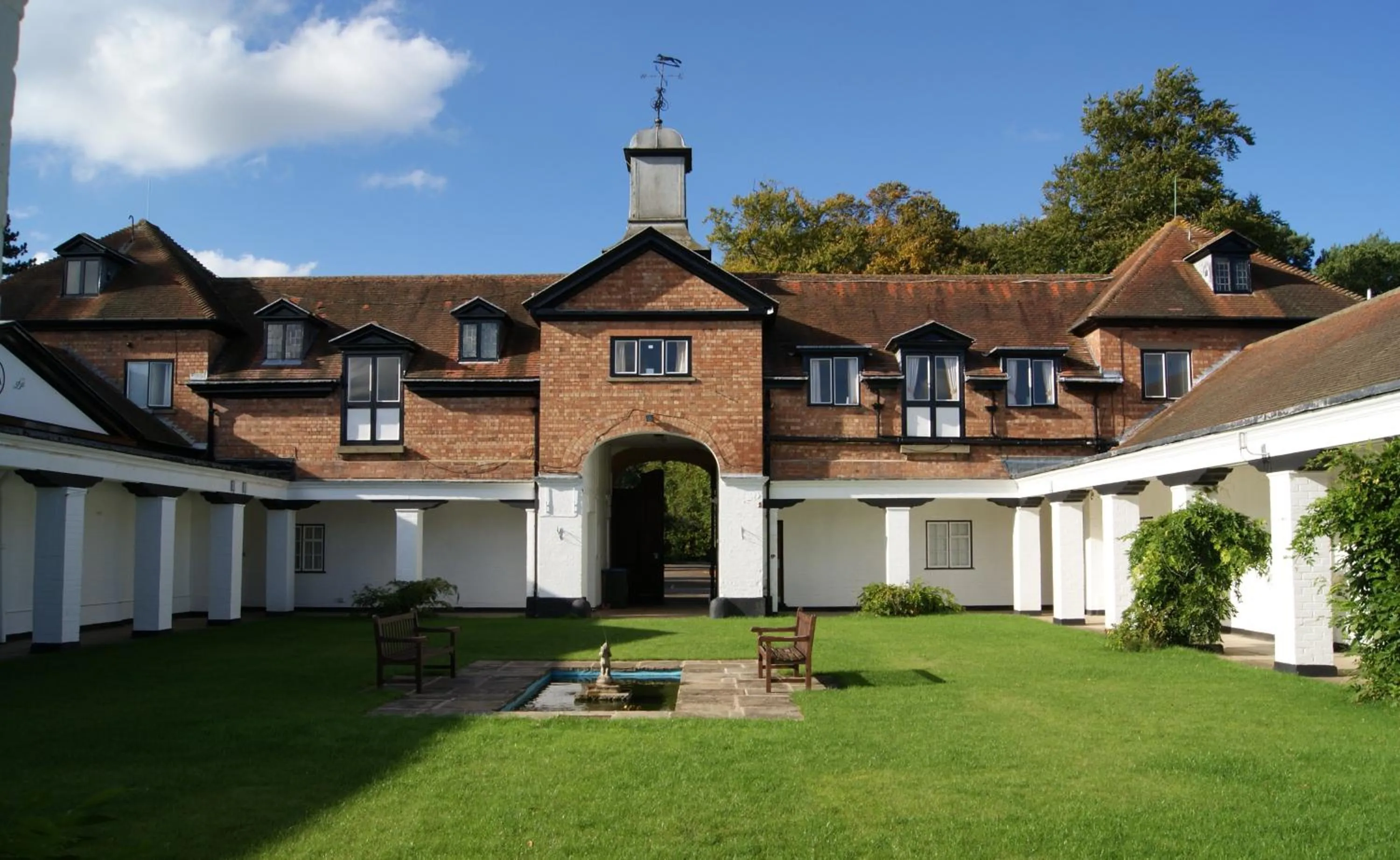 Property building in Ashorne Hill Leamington Spa