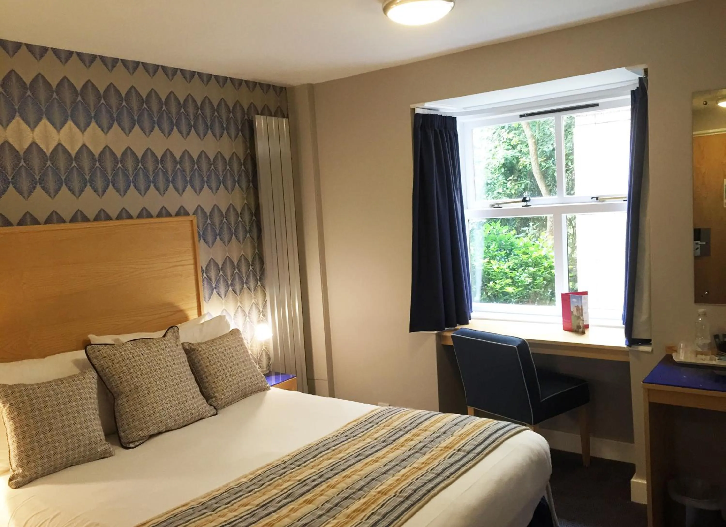 Day, Bed in Ashorne Hill Leamington Spa